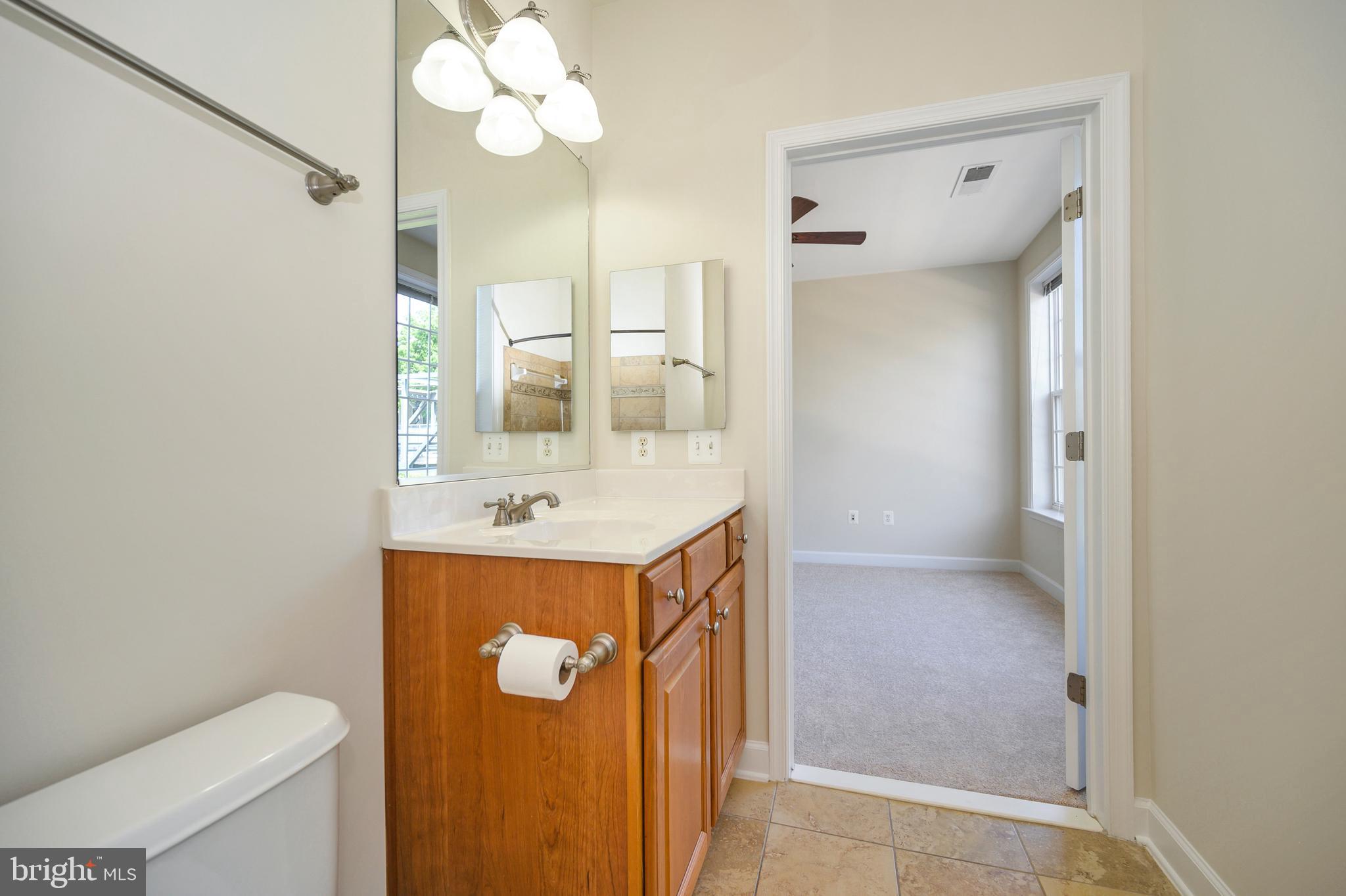 COBBLESTONE SQUARE - Residential