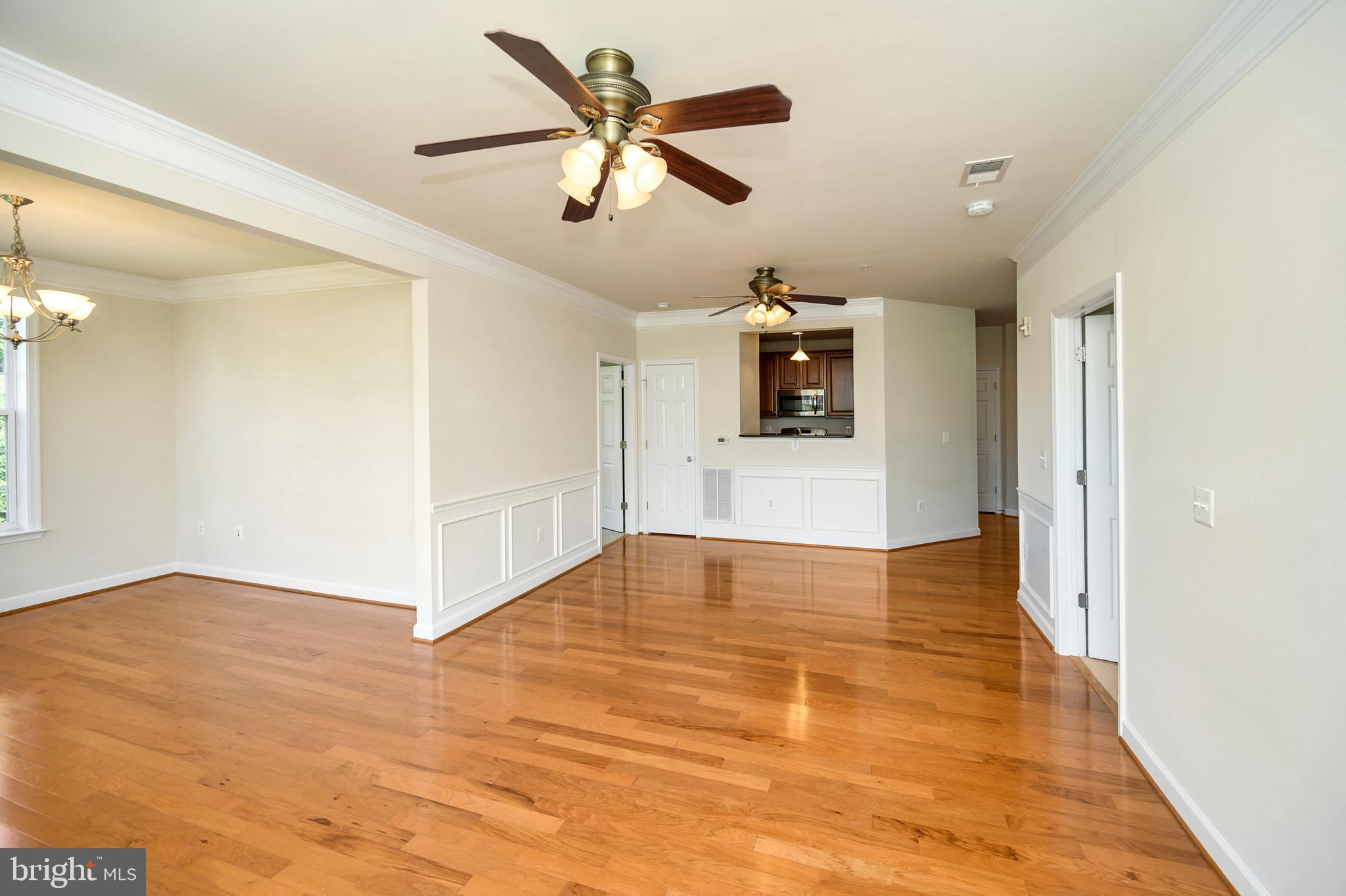 COBBLESTONE SQUARE - Residential