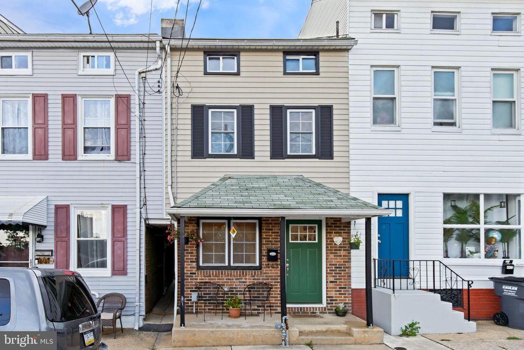 Photo of 443 CHERRY ST, COLUMBIA, PA 17512 (MLS # PALA2037432)