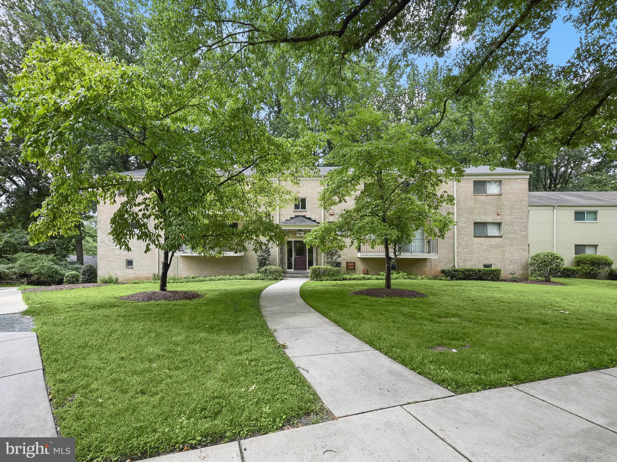 PARKSIDE CONDOMINIUMS - Residential