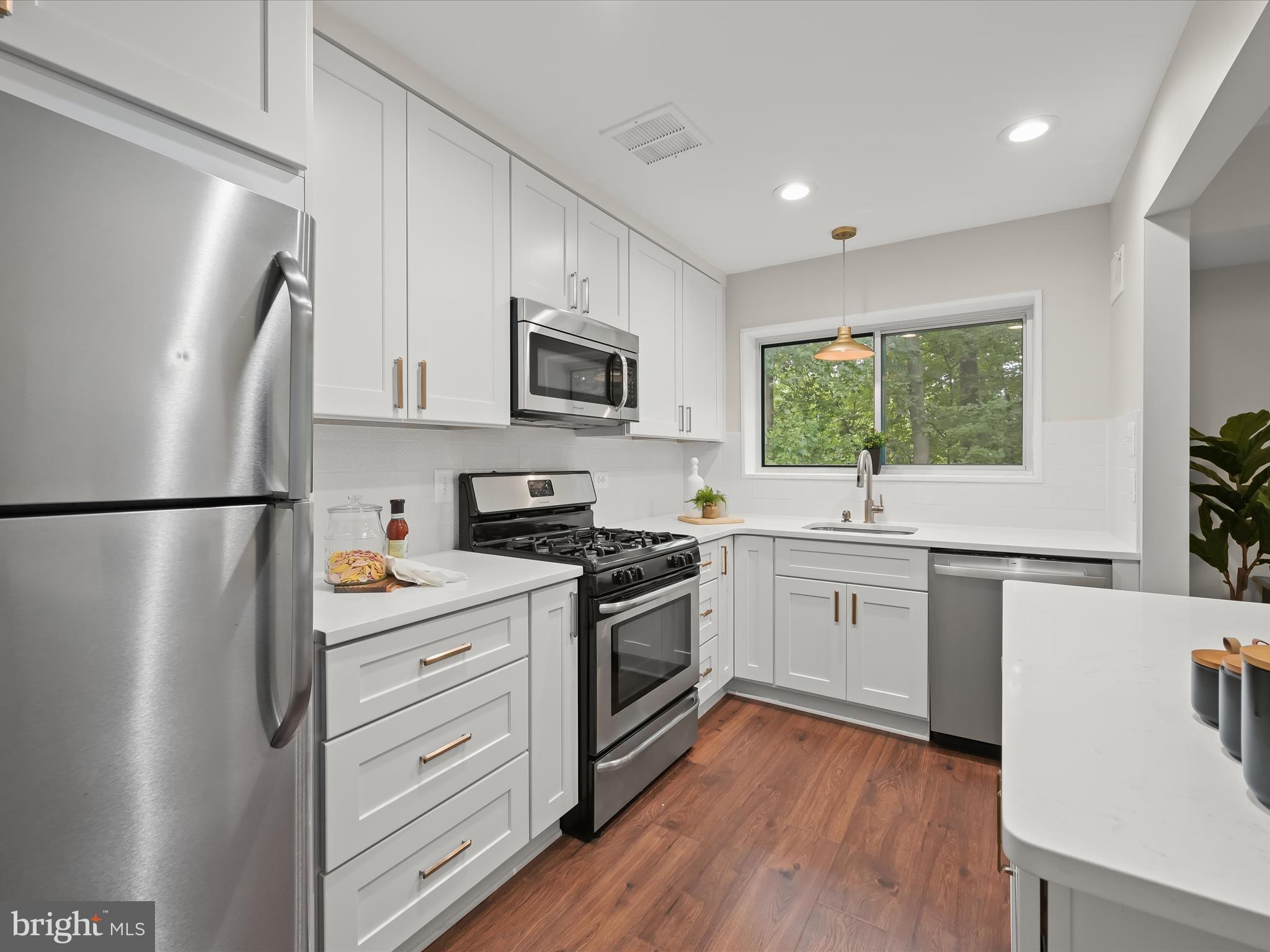 PARKSIDE CONDOMINIUMS - Residential