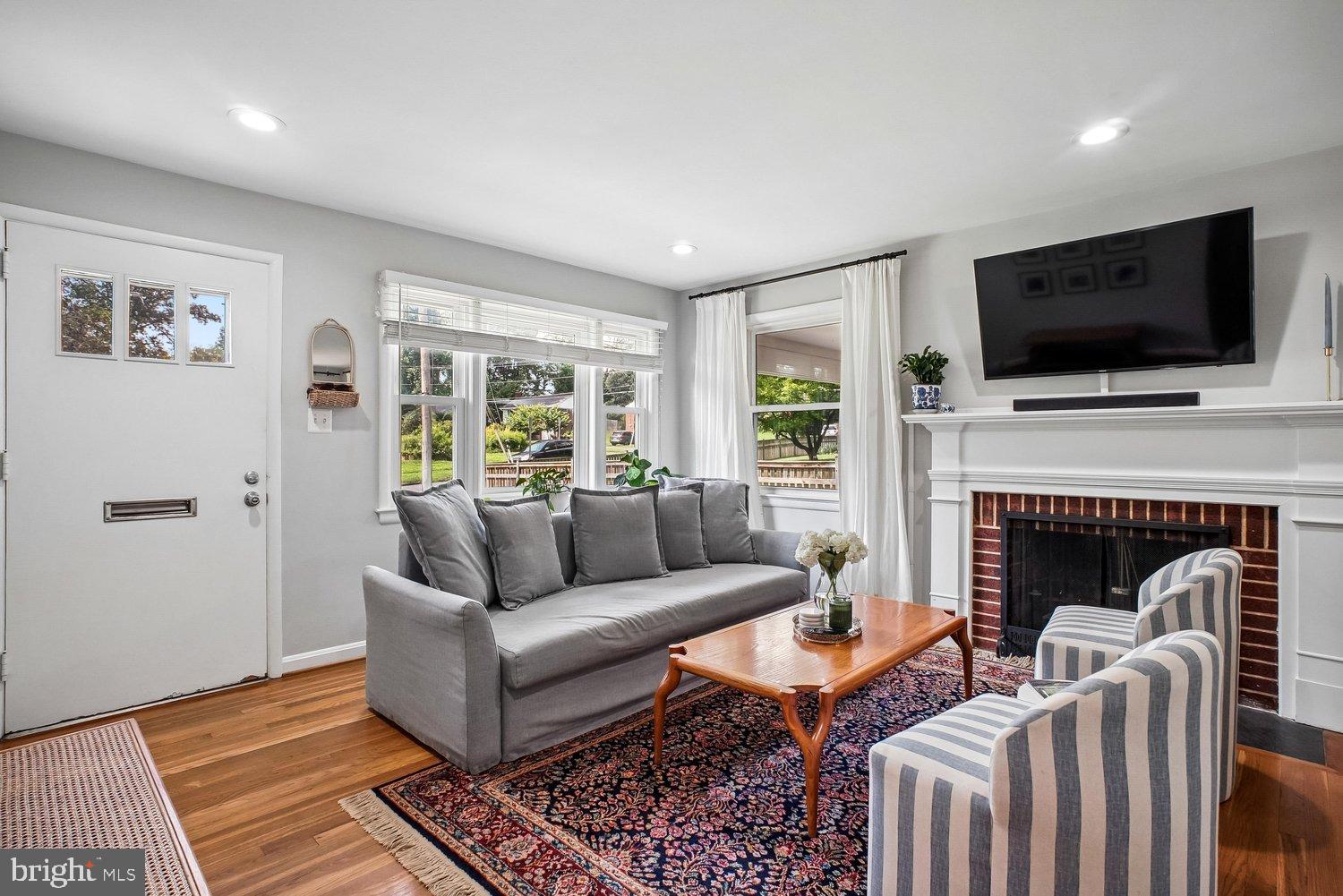 3155 NORFOLK LANE