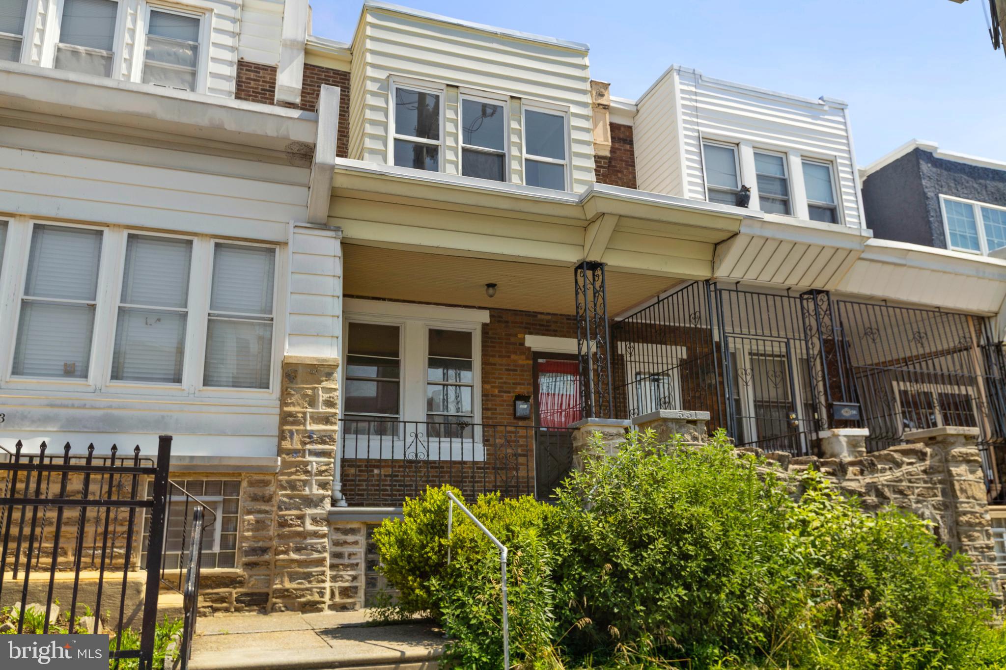 551 W DUNCANNON AVENUE