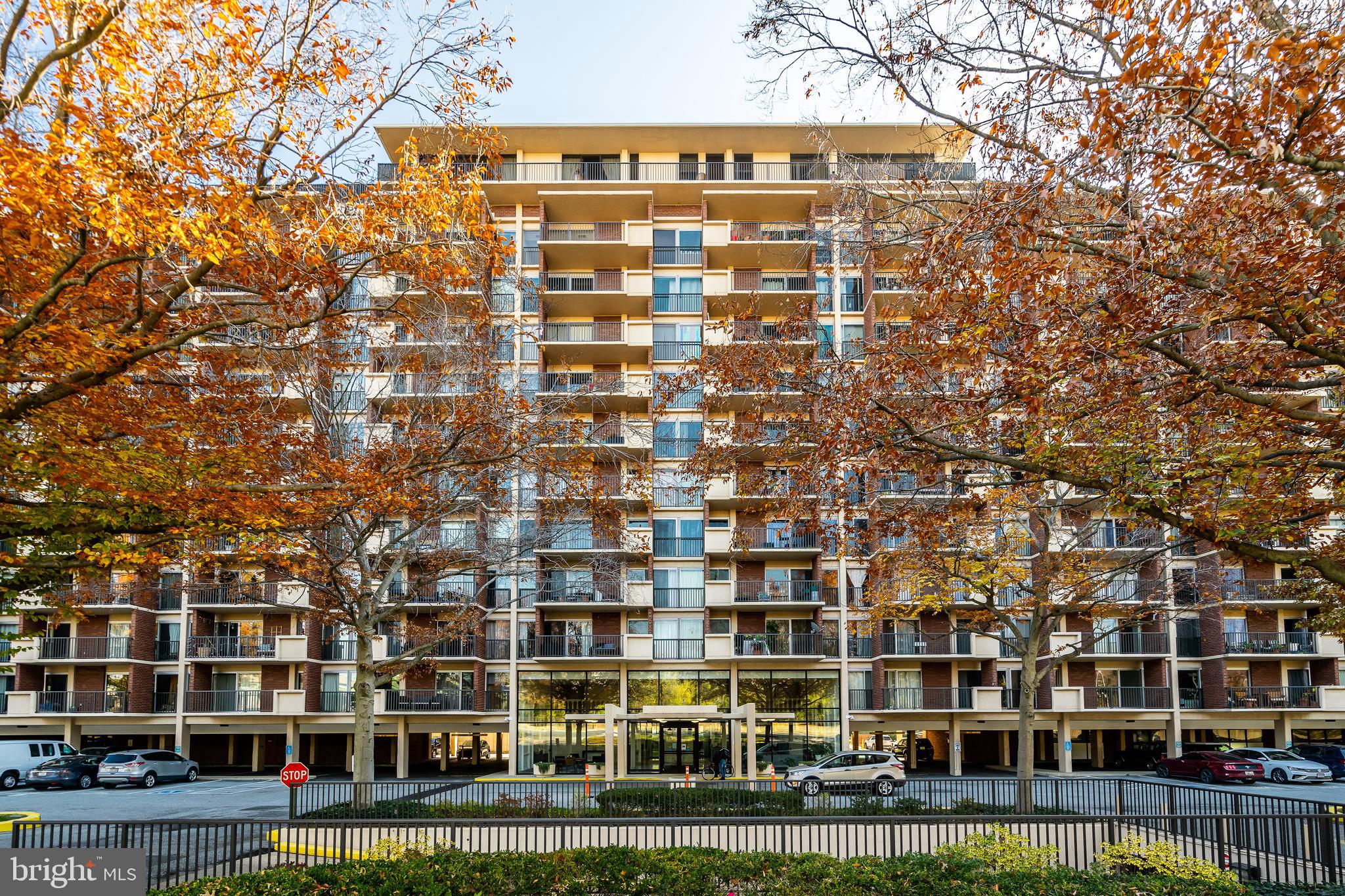 1300 ARMY NAVY DRIVE 128