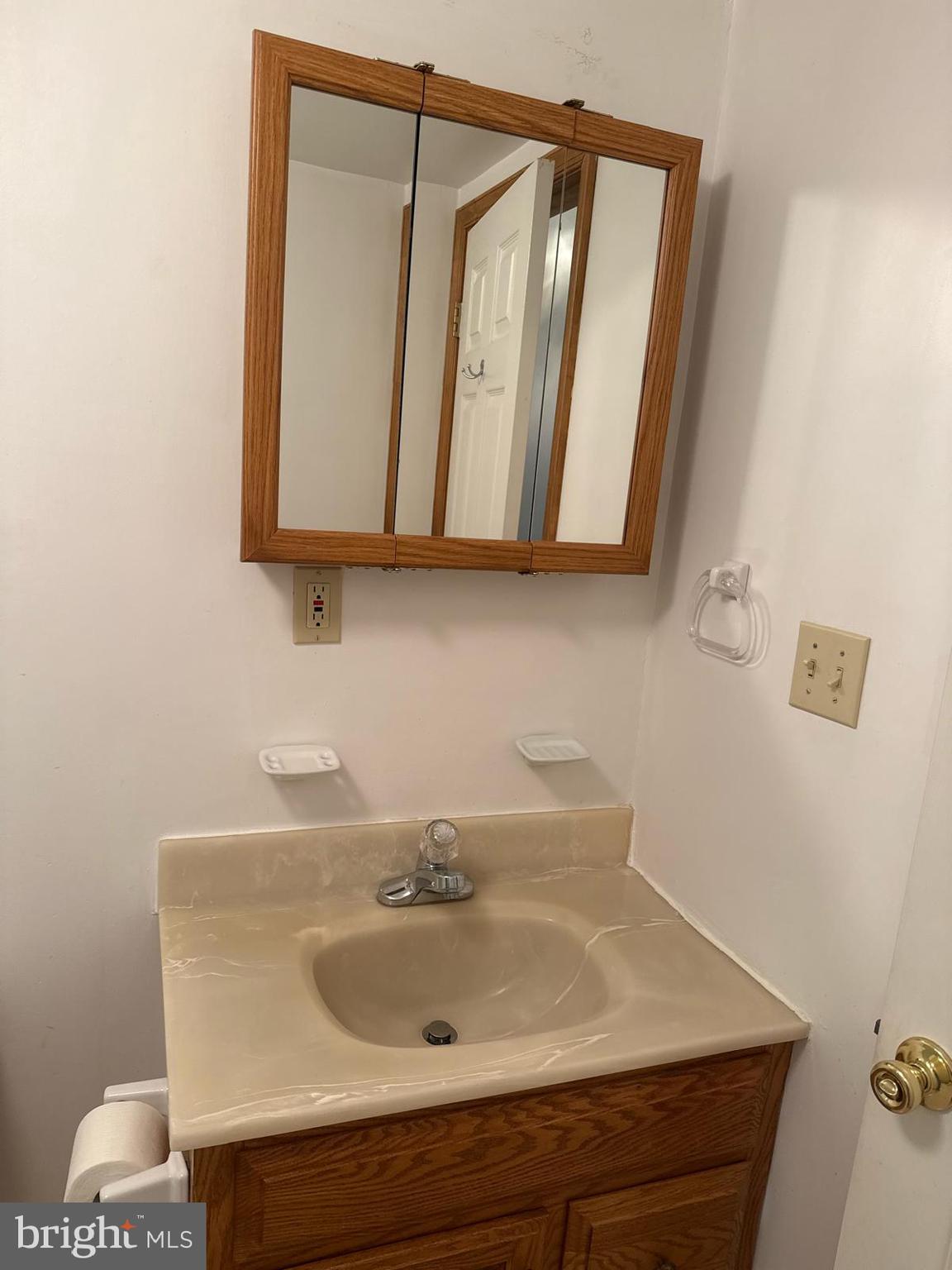 THE VISTAS OF PARK RIDGE - Residential Lease