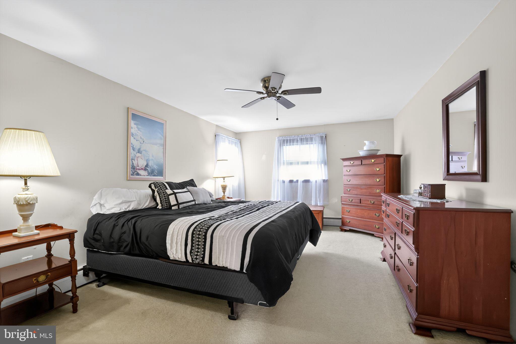 COLLEGE PARK - Residential