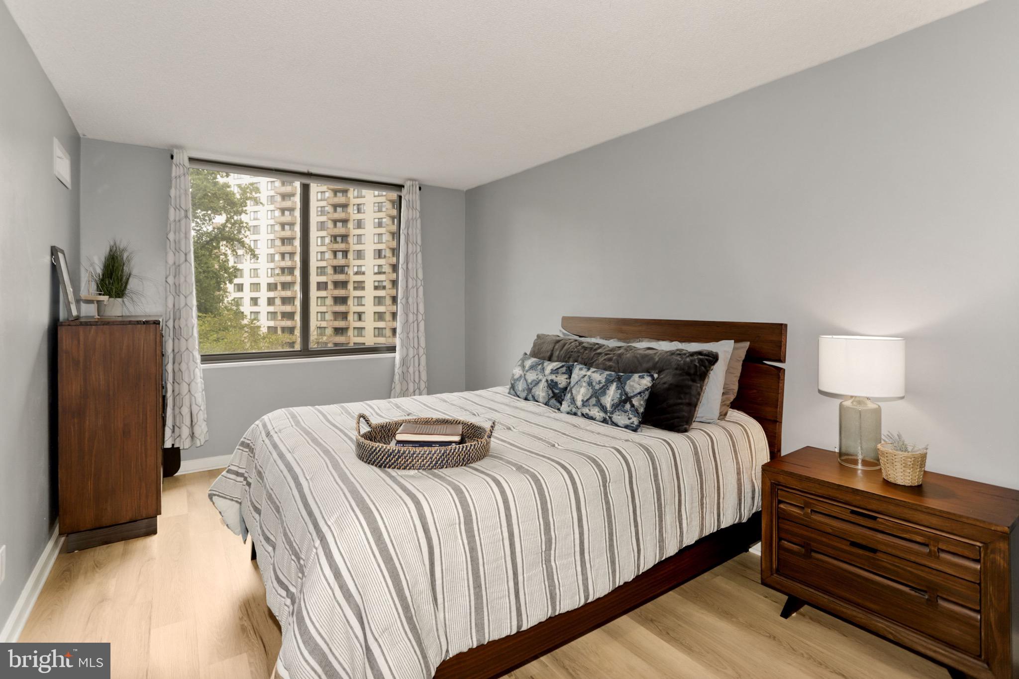 PROMENADE TOWERS - Residential Lease