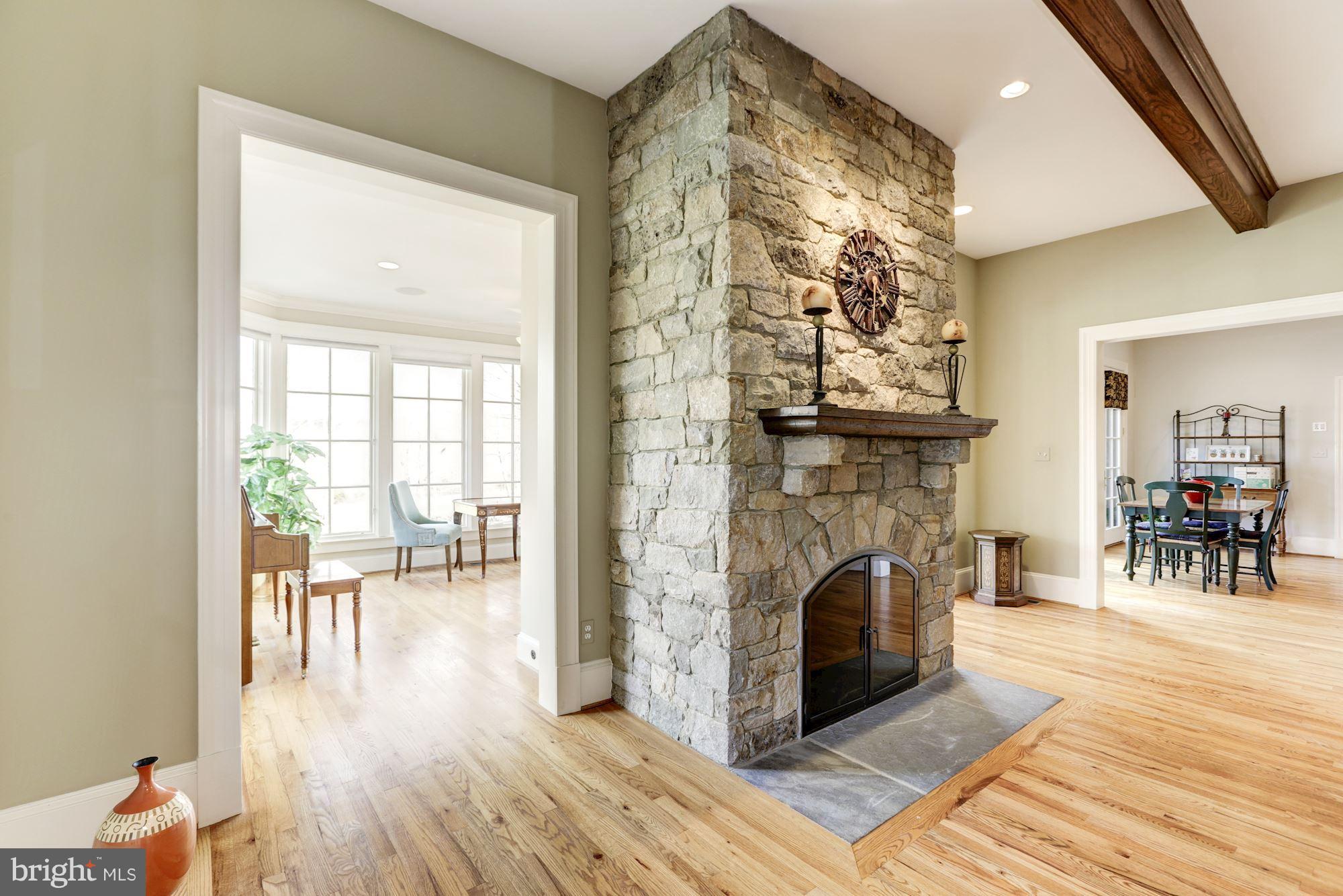 POTOMAC OUTSIDE - Residential