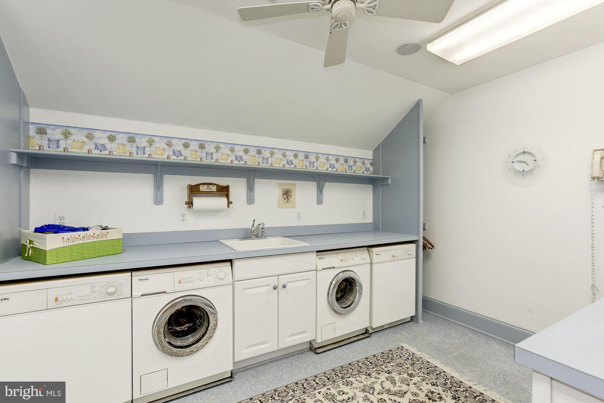 POTOMAC OUTSIDE - Residential