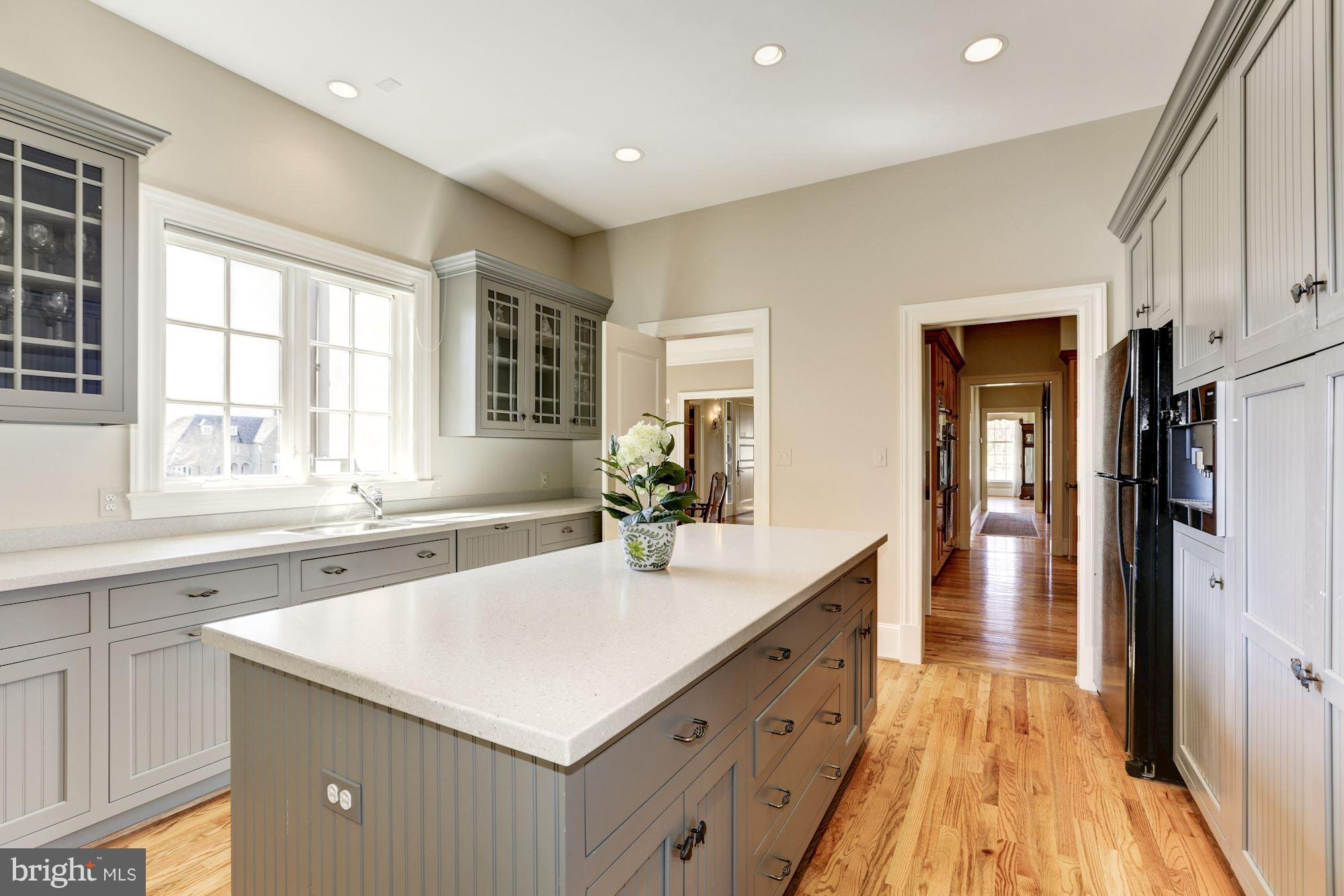 POTOMAC OUTSIDE - Residential