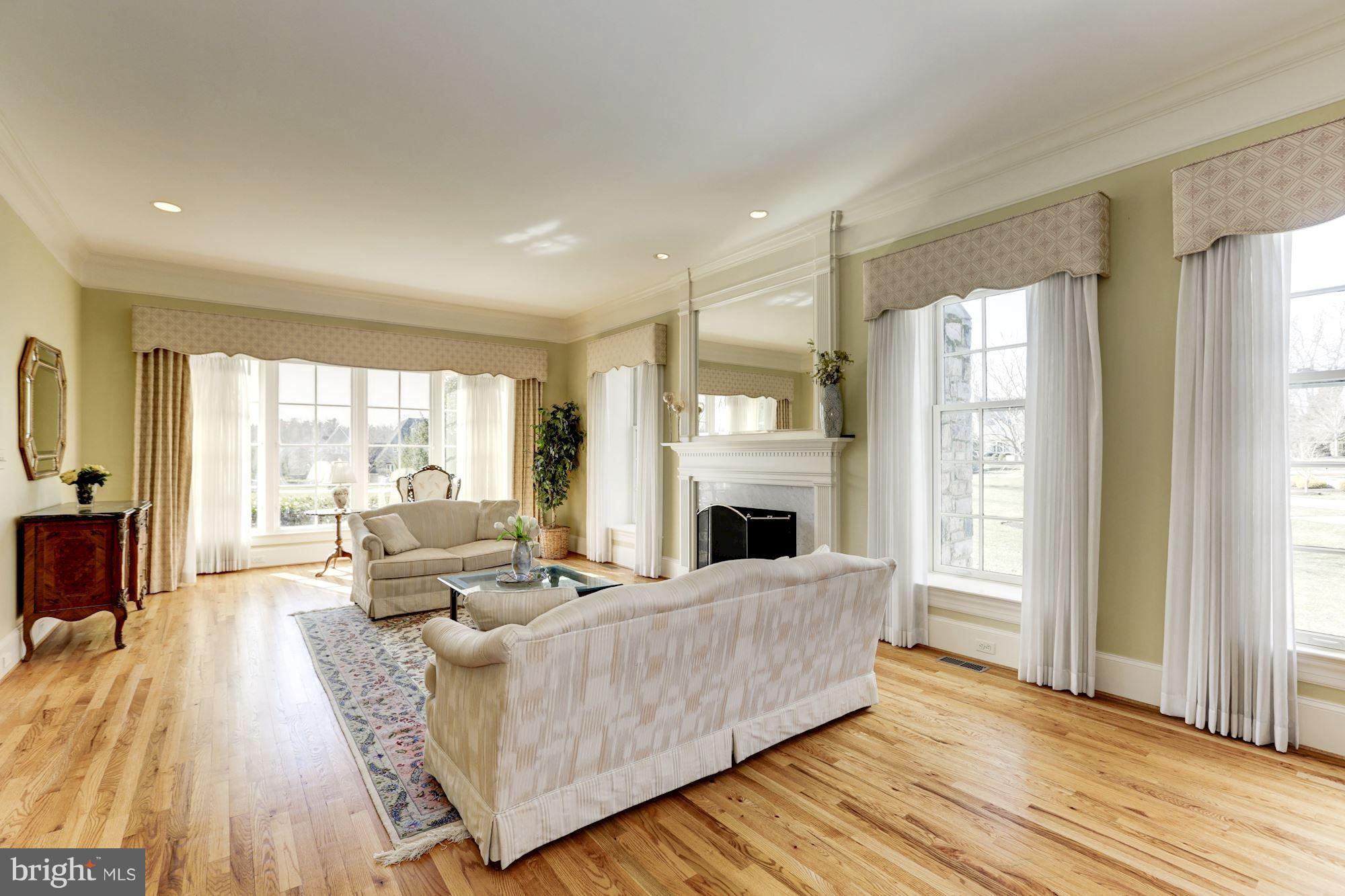 POTOMAC OUTSIDE - Residential