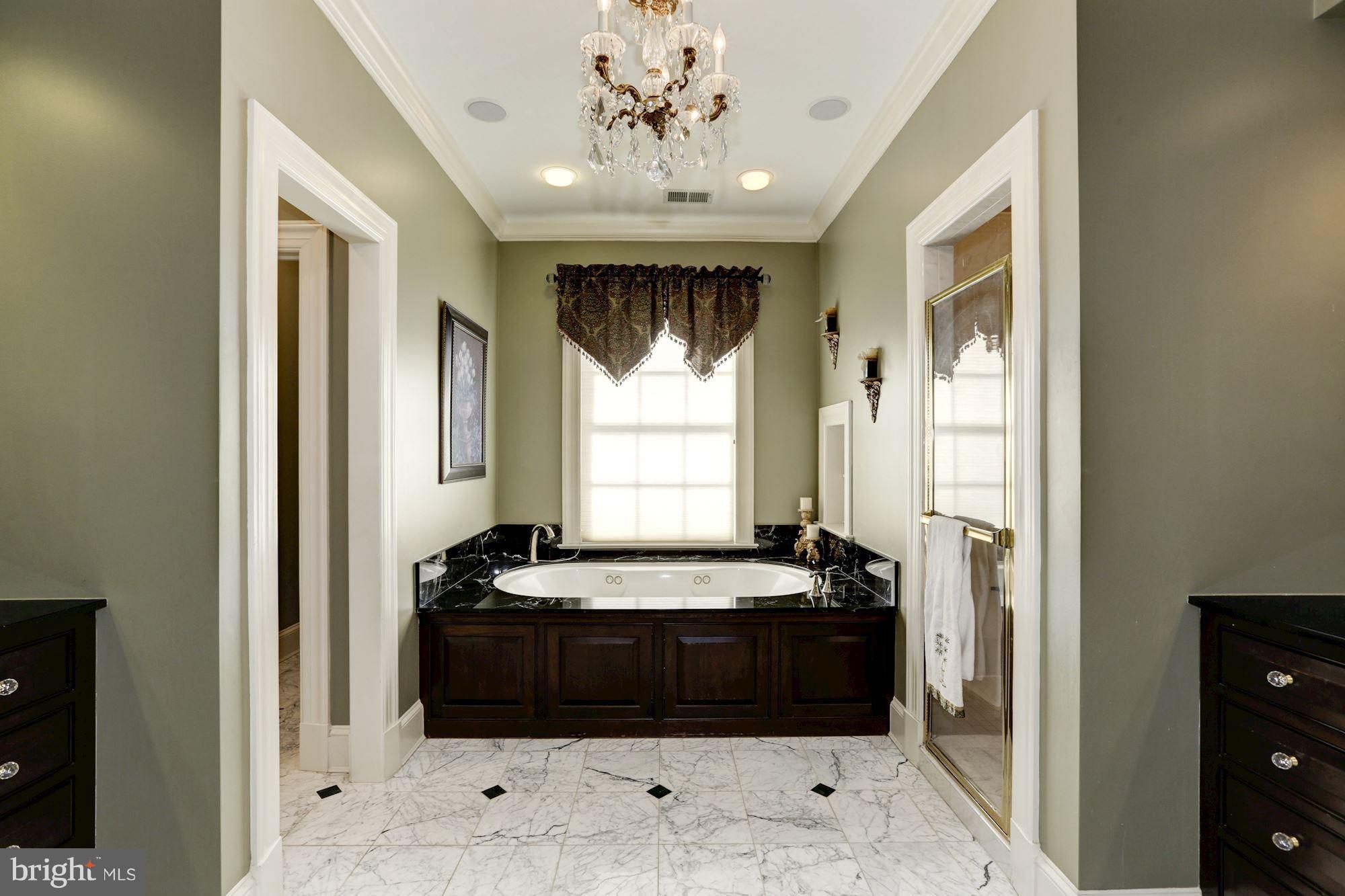 POTOMAC OUTSIDE - Residential