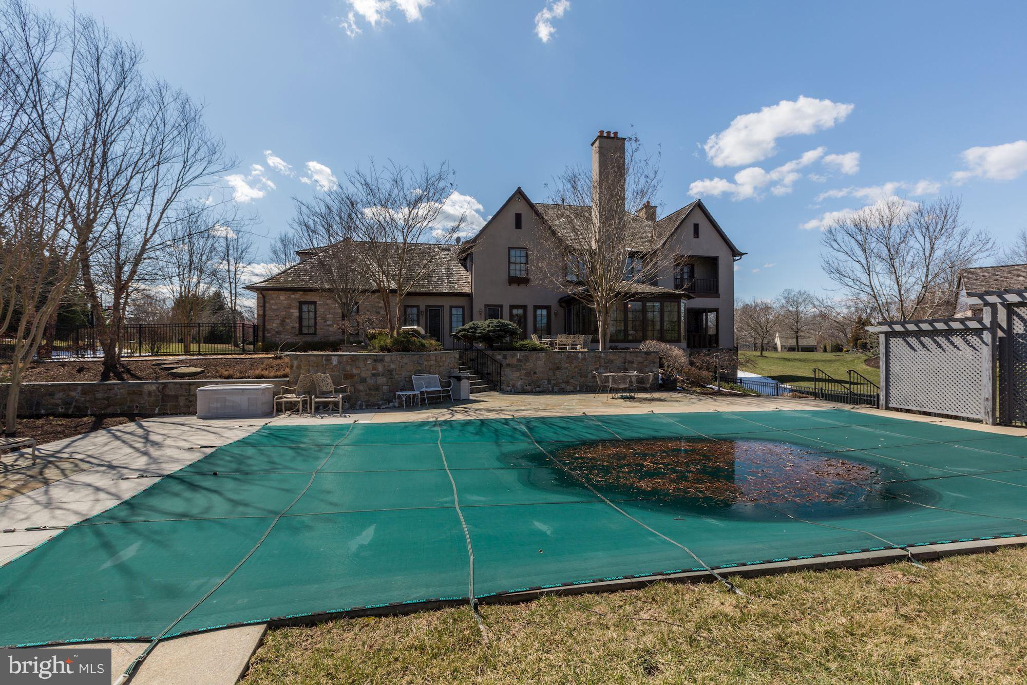 POTOMAC OUTSIDE - Residential