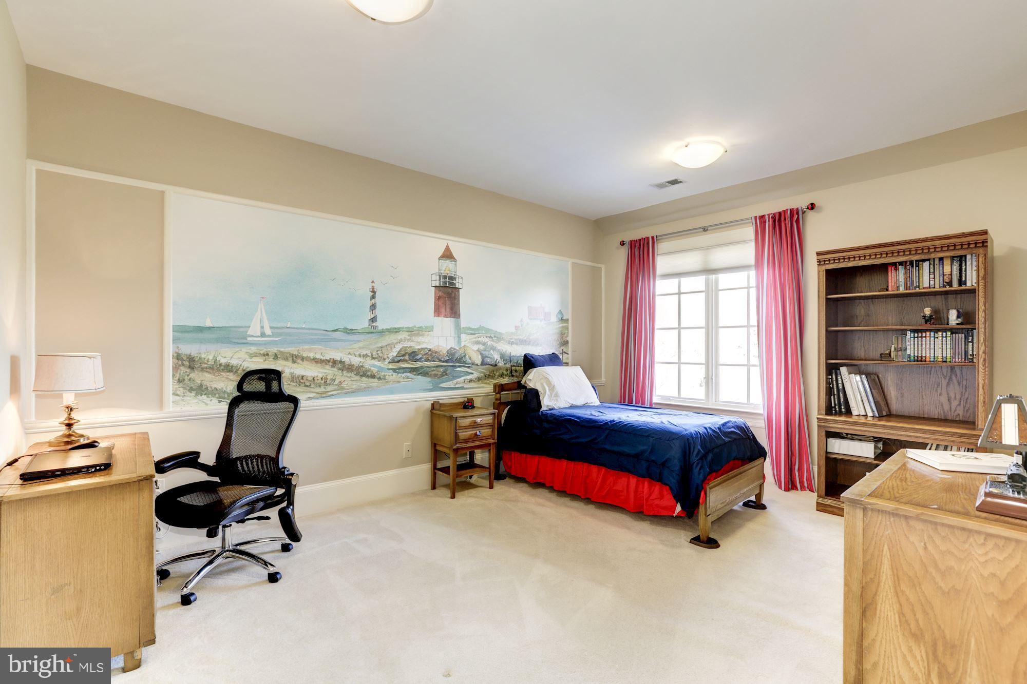 POTOMAC OUTSIDE - Residential