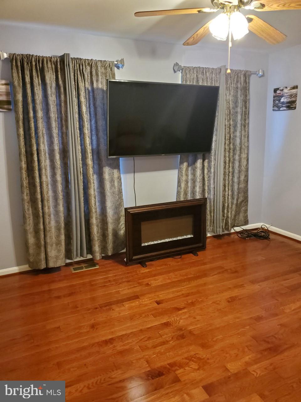 THE VILLAGE AT GREENS OF PATUXENT - Residential