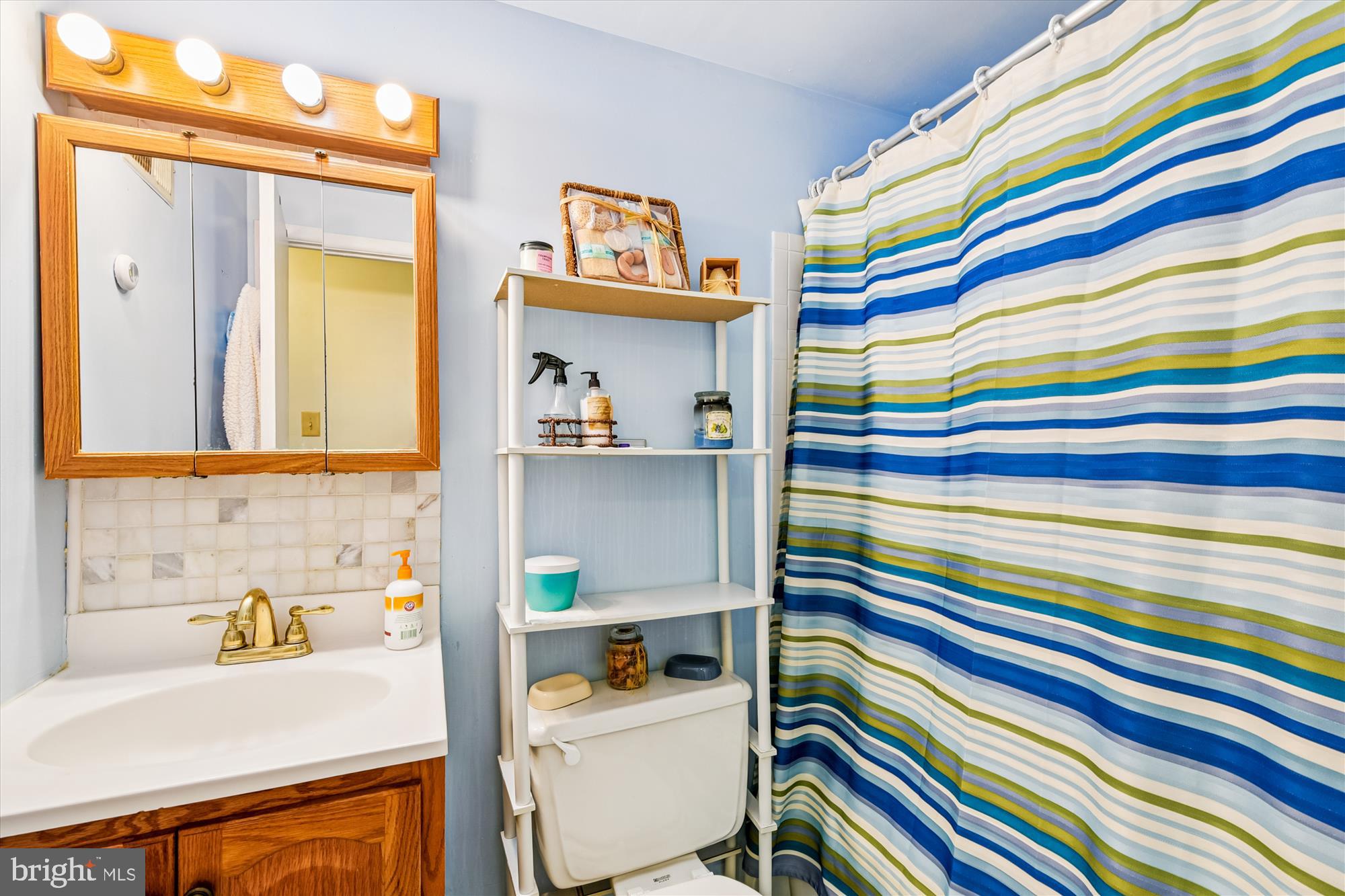 KINGS COURT - Residential