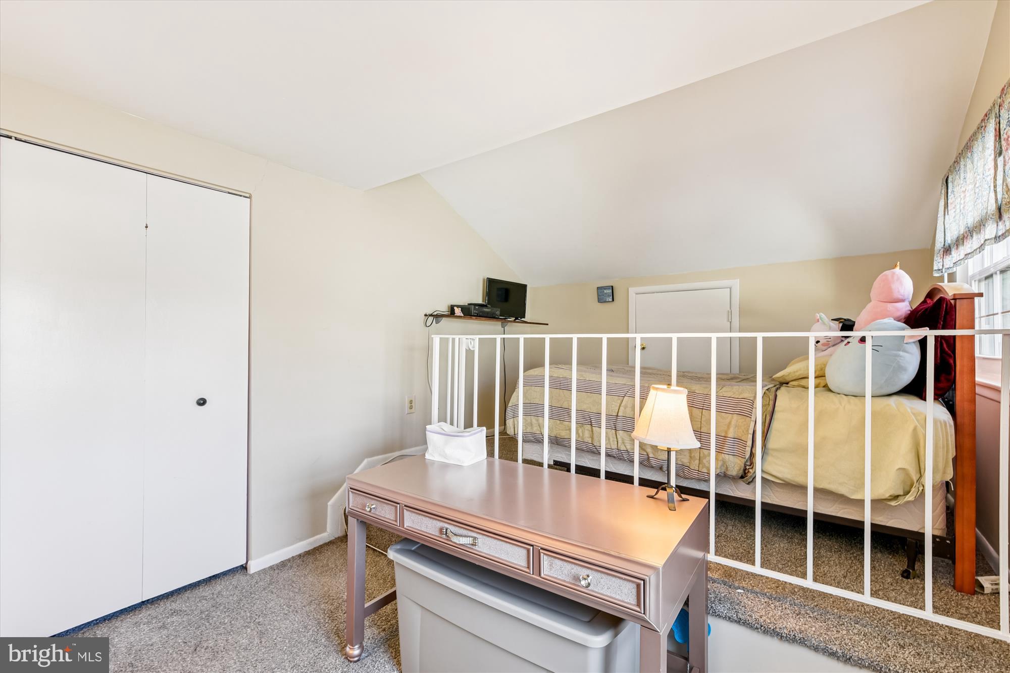 KINGS COURT - Residential