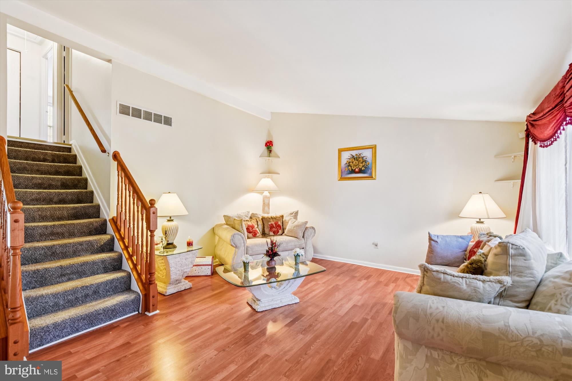 KINGS COURT - Residential