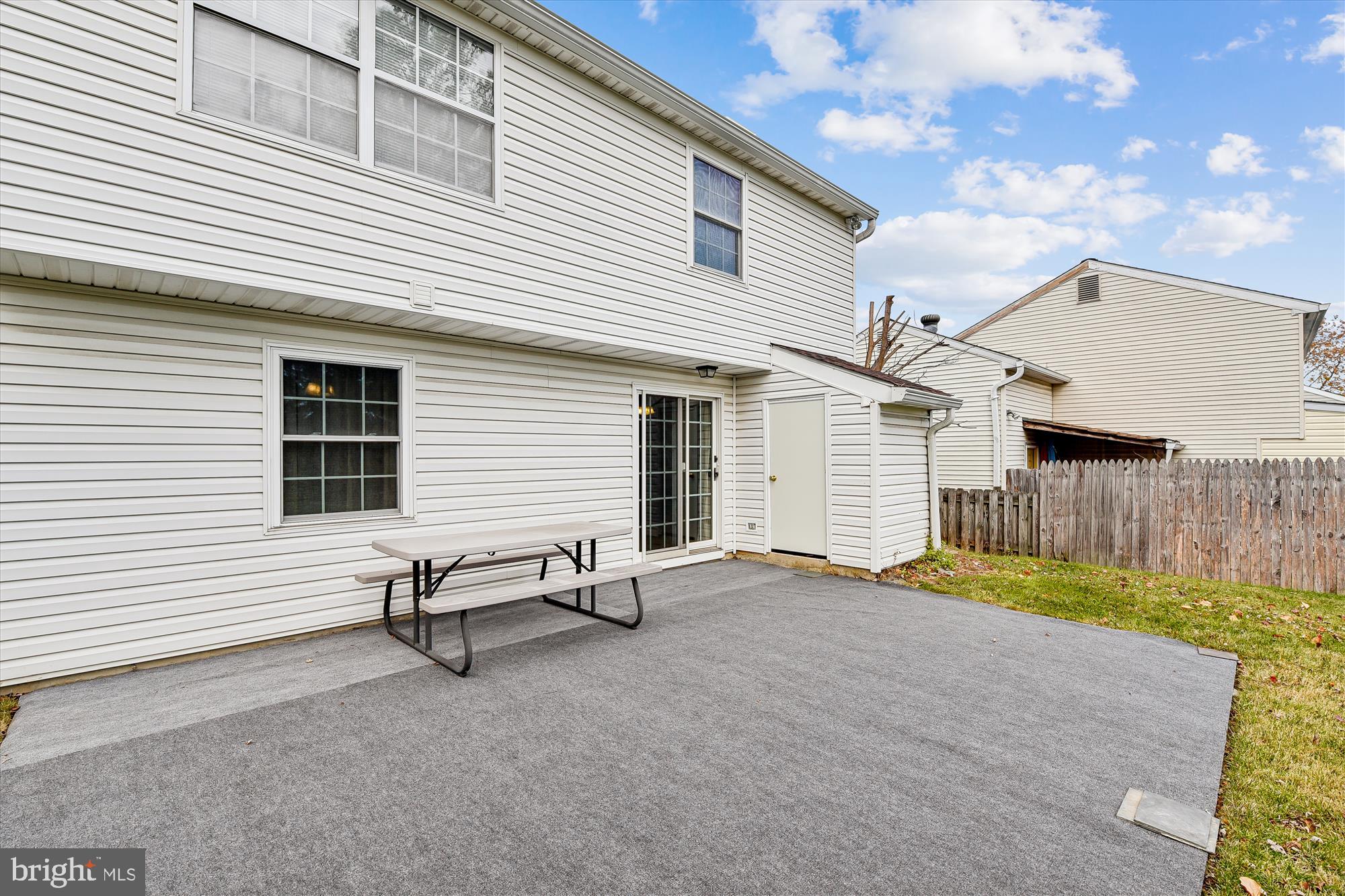 KINGS COURT - Residential