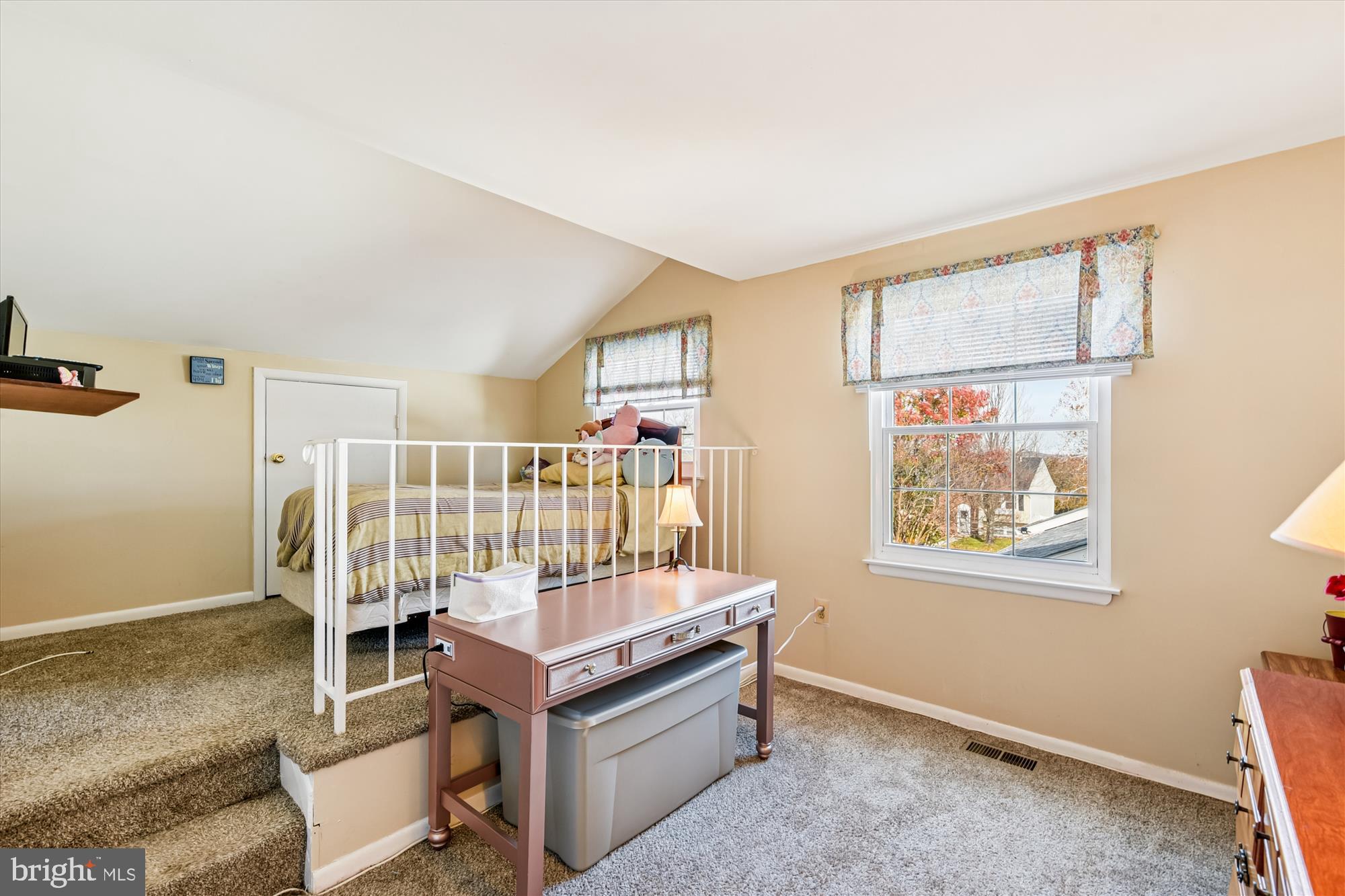 KINGS COURT - Residential