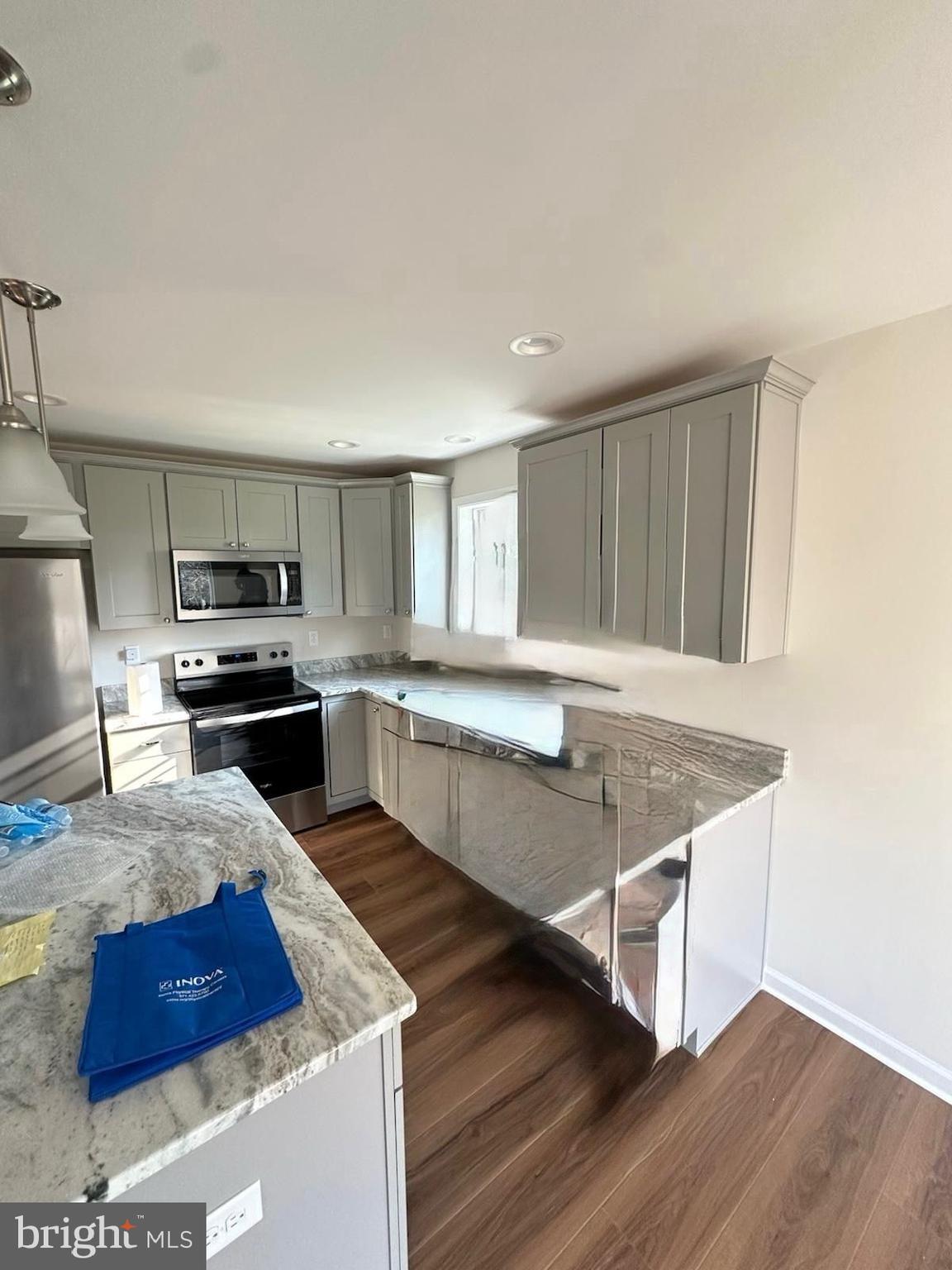 PRENTISS POINT - Residential Lease