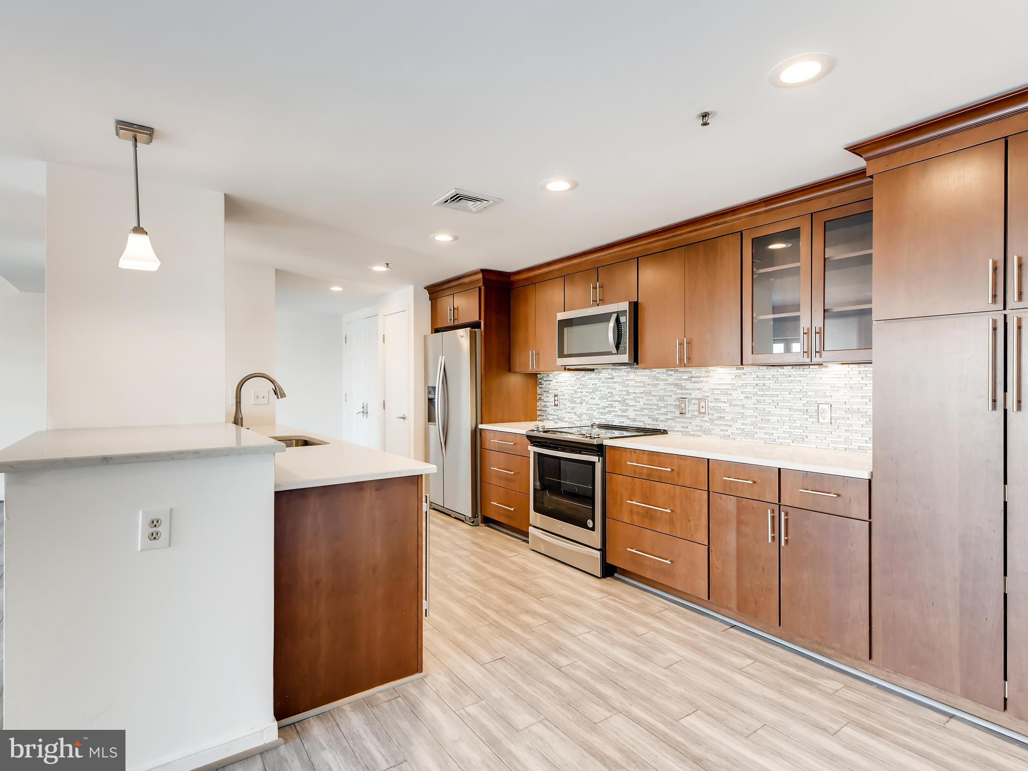 HARBOR EAST - Residential