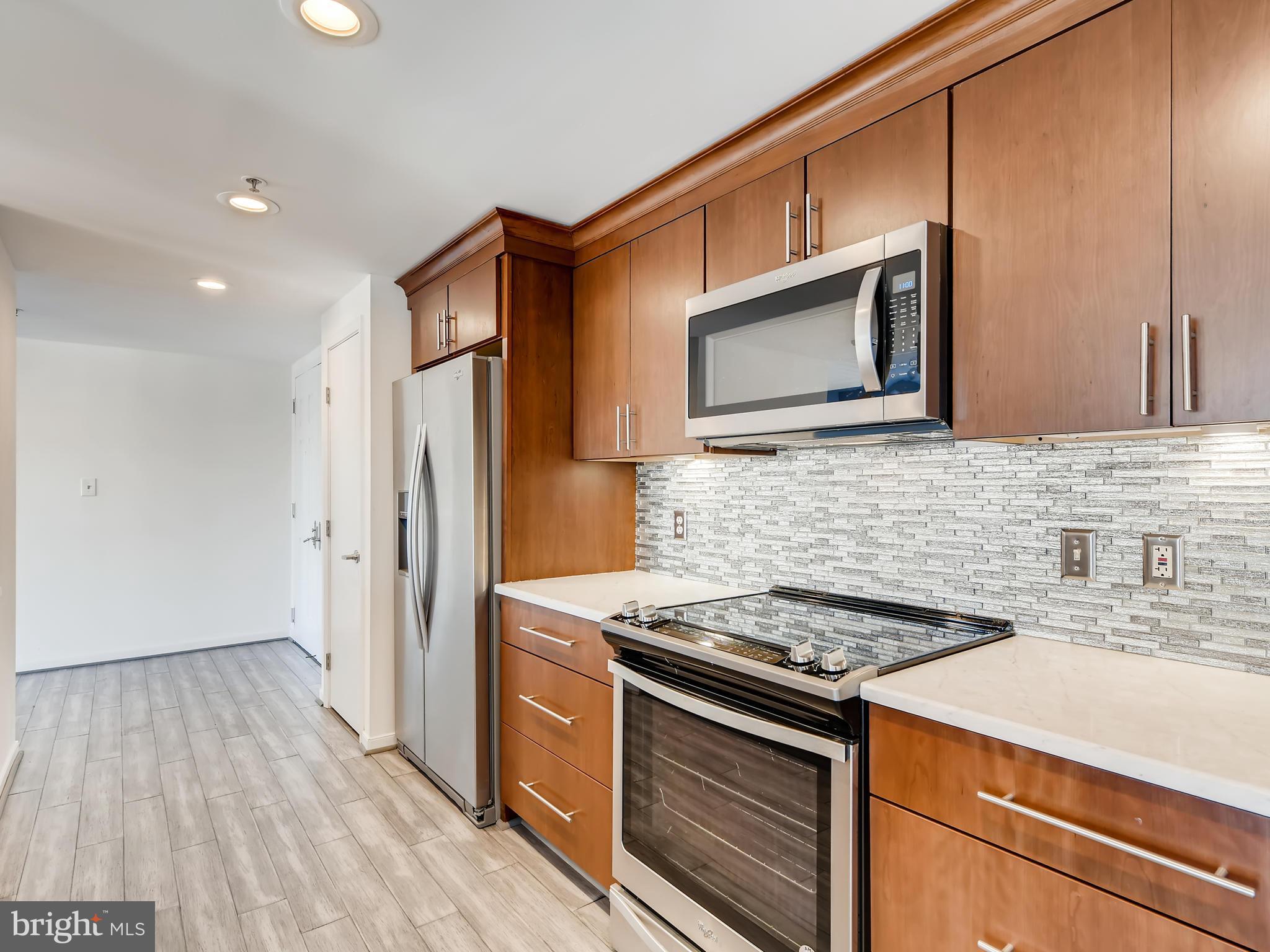 HARBOR EAST - Residential