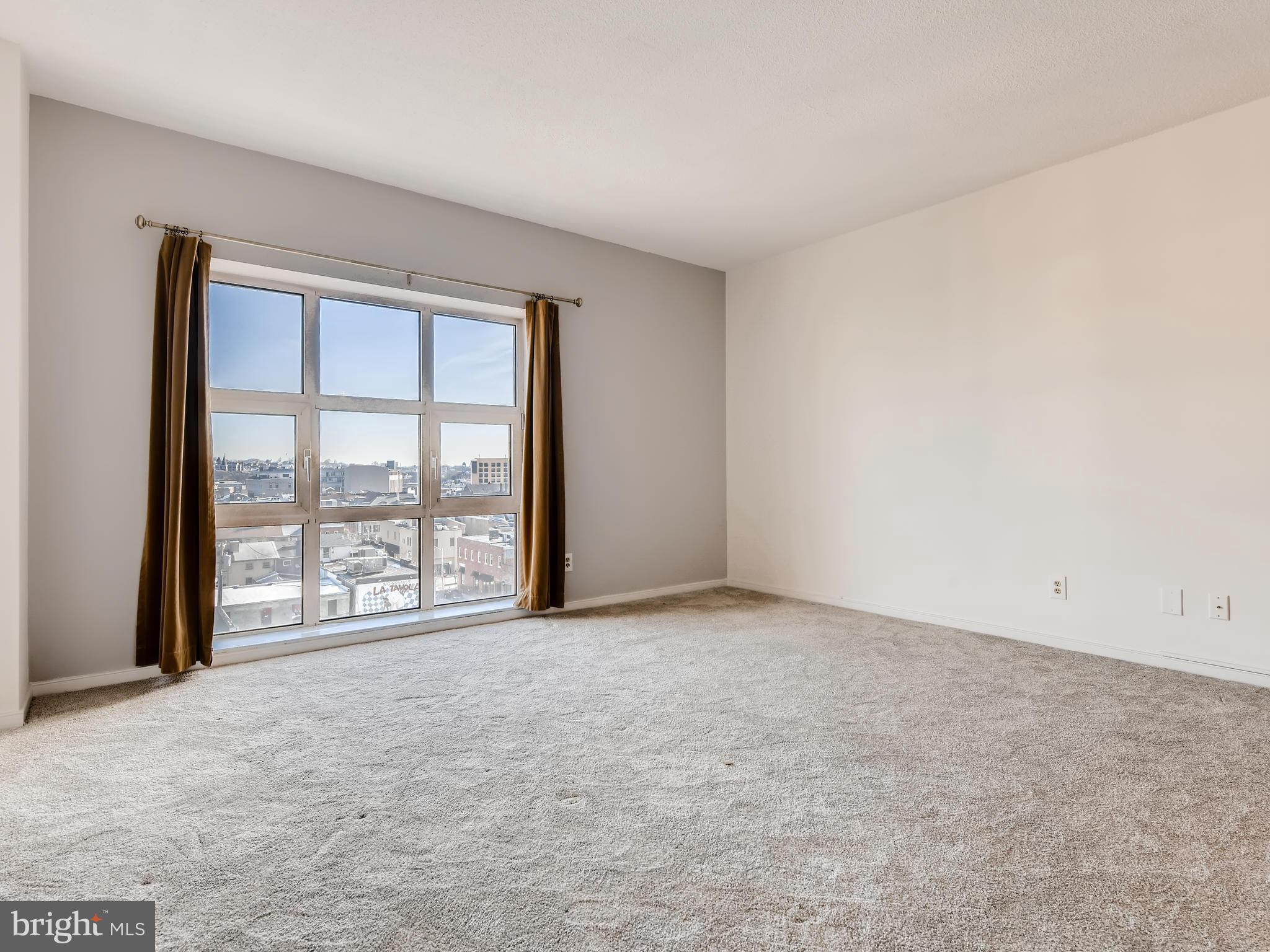 HARBOR EAST - Residential
