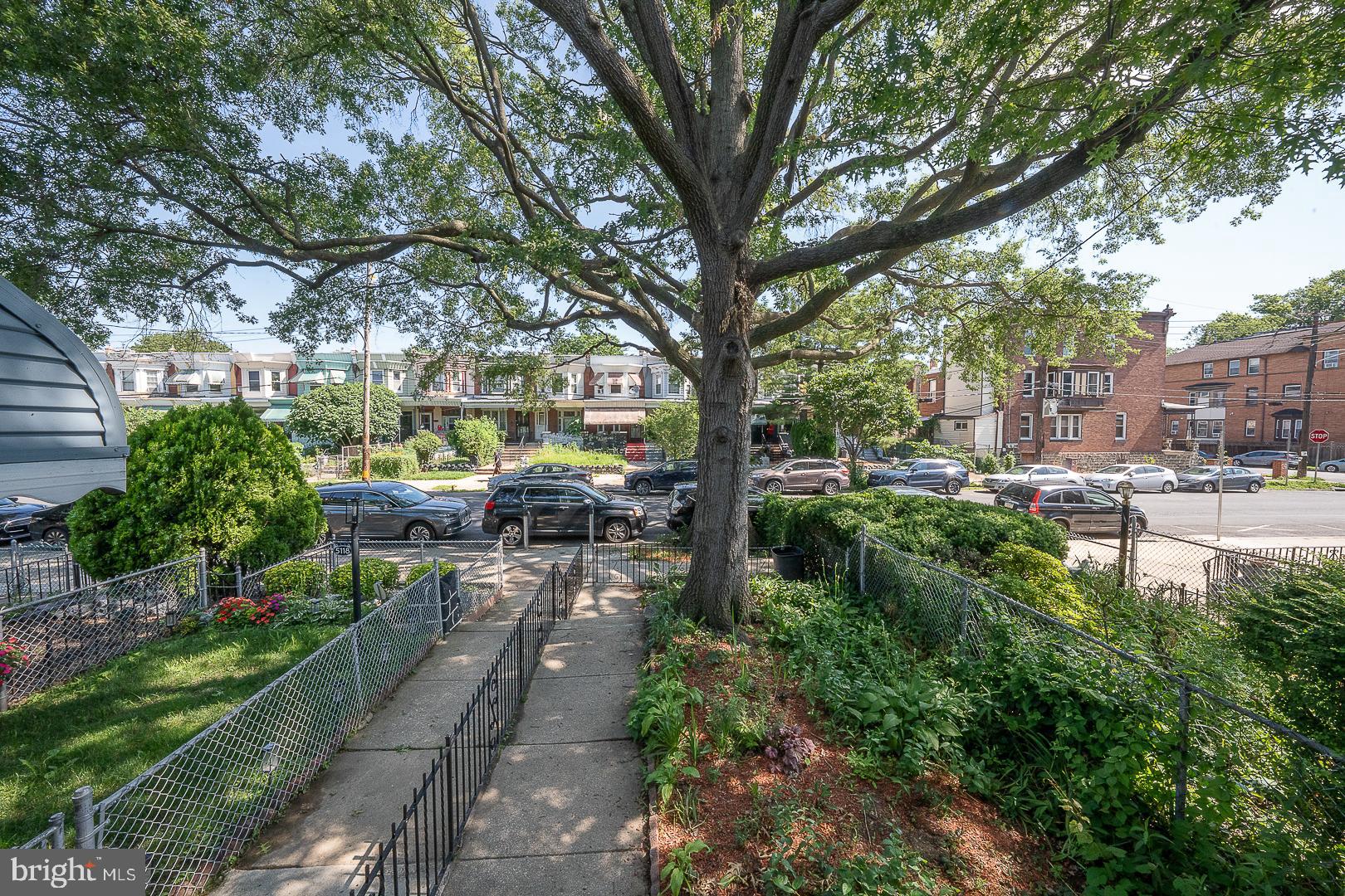 UNIVERSITY CITY - Residential Lease