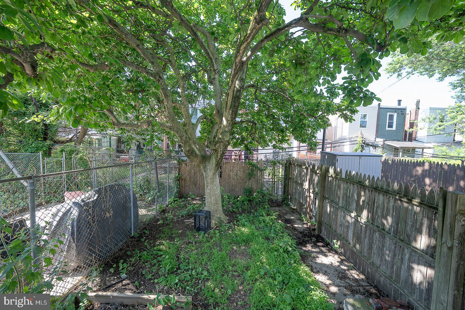 UNIVERSITY CITY - Residential Lease