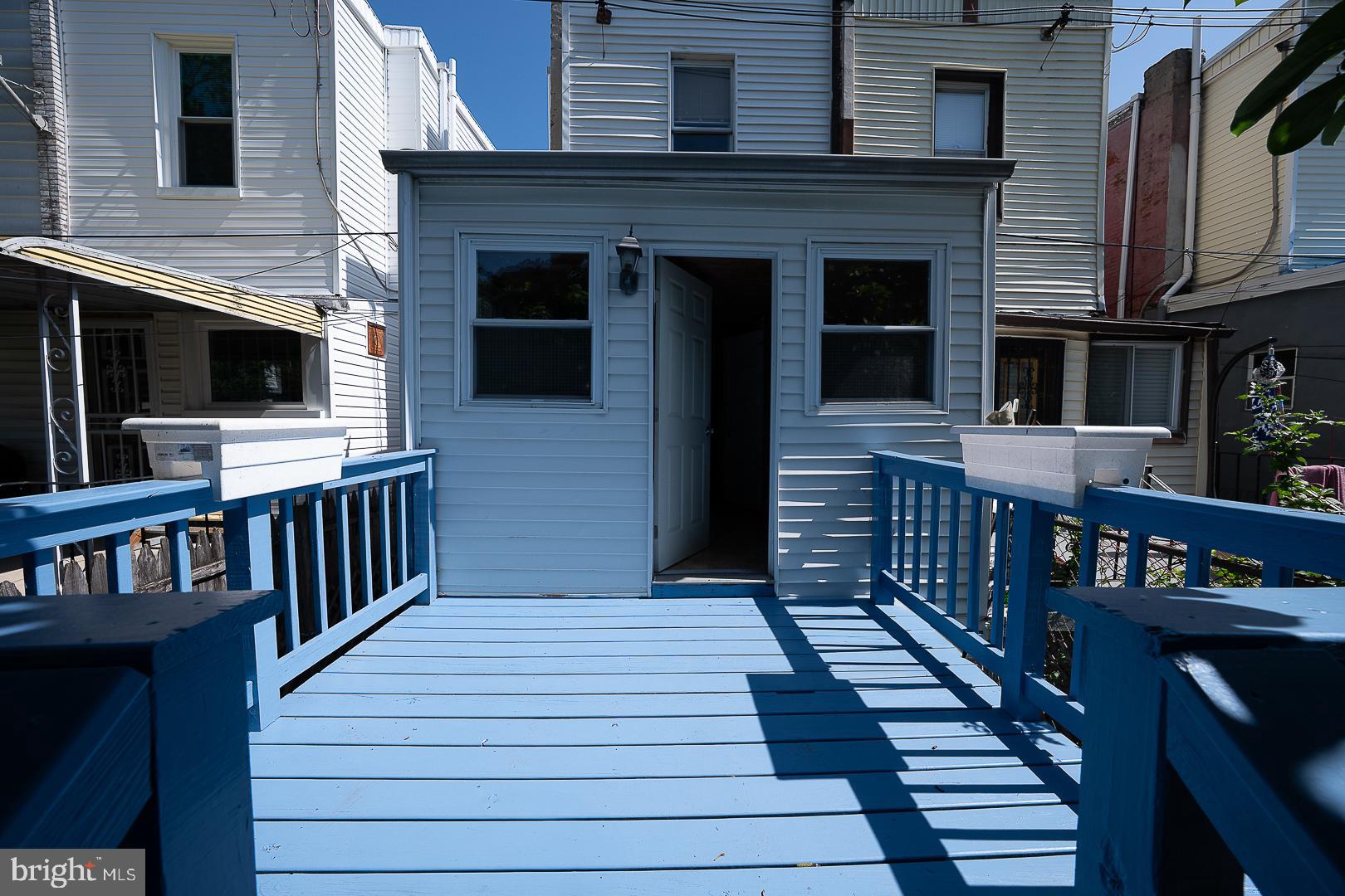 UNIVERSITY CITY - Residential Lease