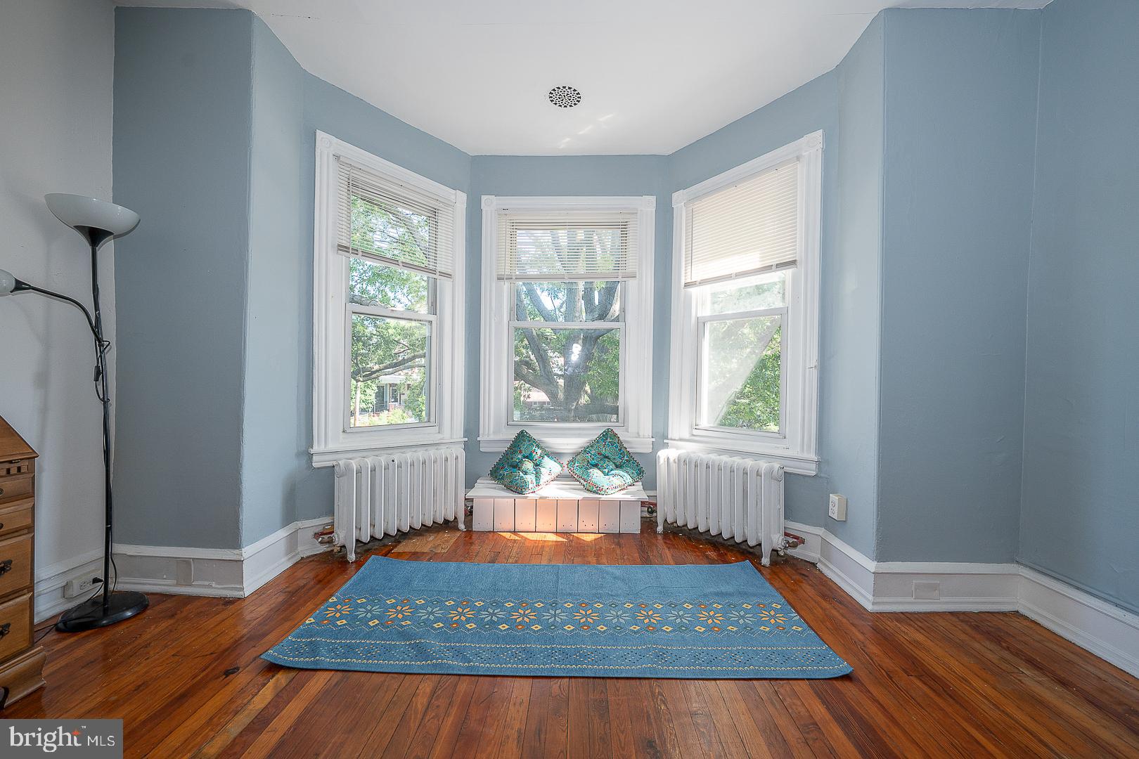 UNIVERSITY CITY - Residential Lease