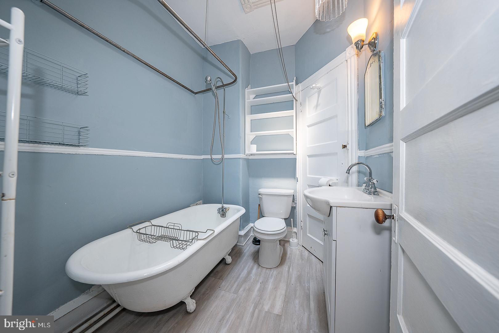 UNIVERSITY CITY - Residential Lease