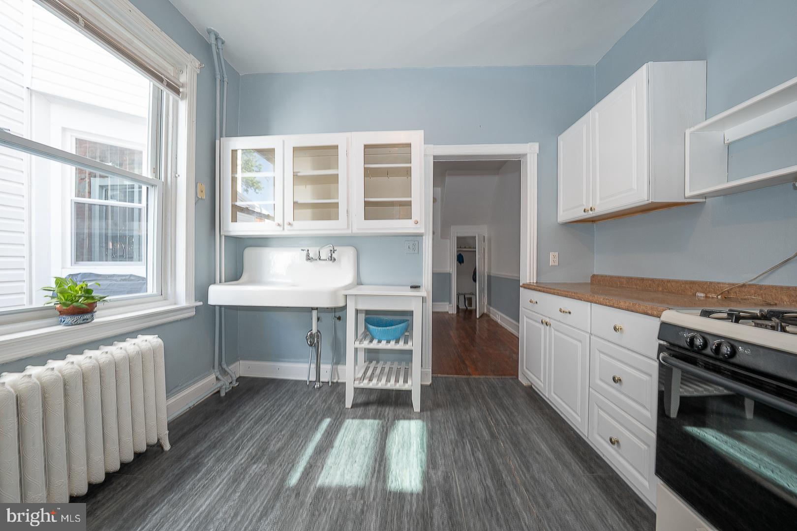 UNIVERSITY CITY - Residential Lease