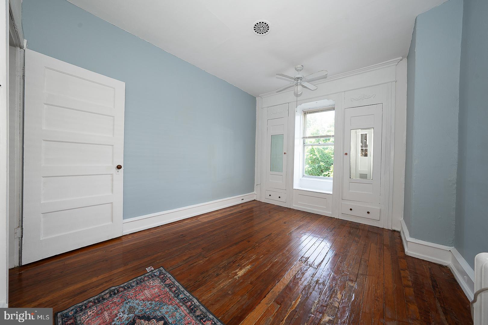 UNIVERSITY CITY - Residential Lease