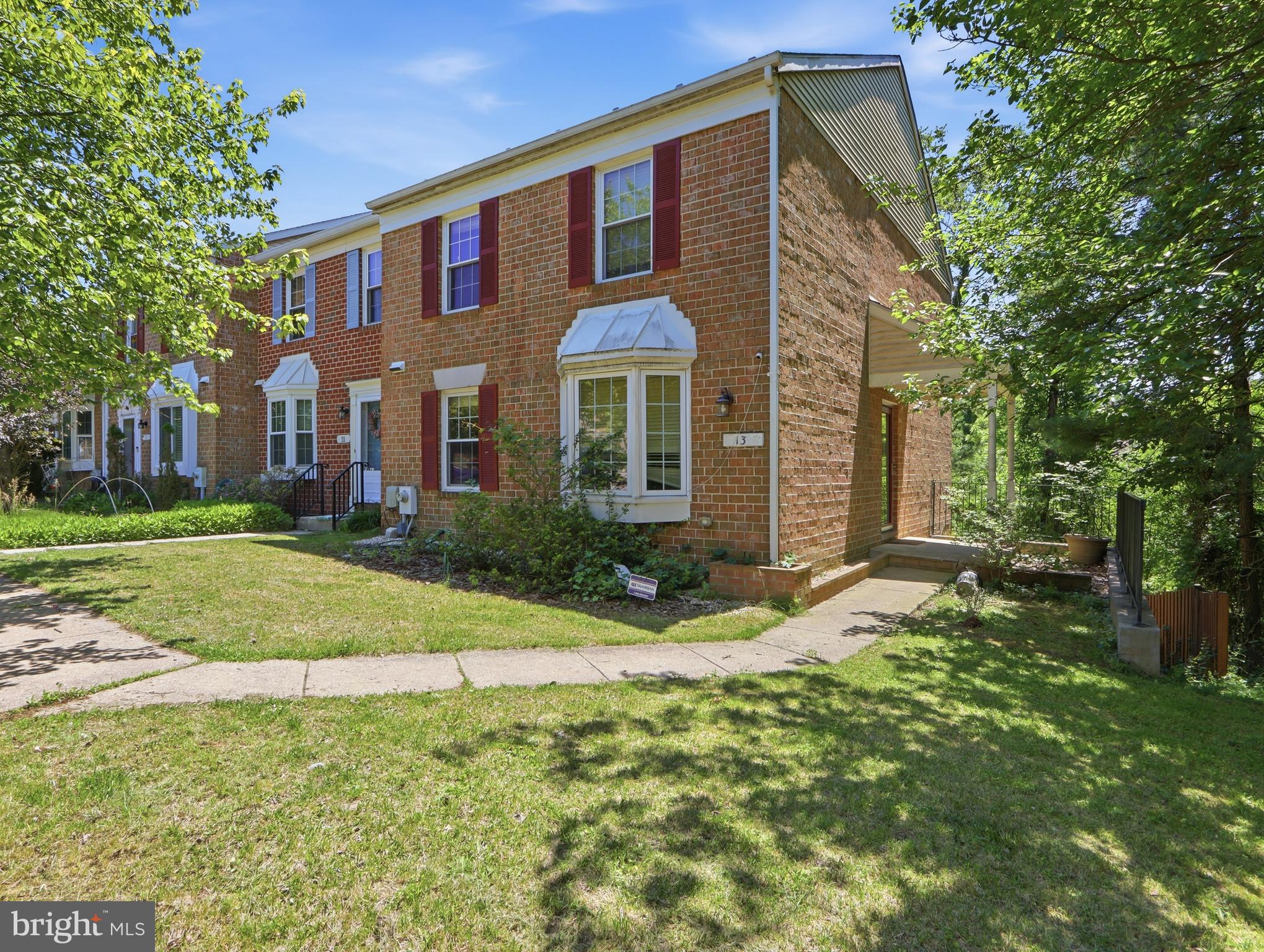 COURTLAND WOODS - Residential