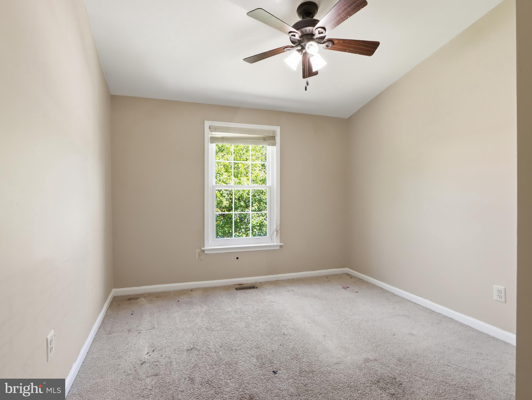 COURTLAND WOODS - Residential