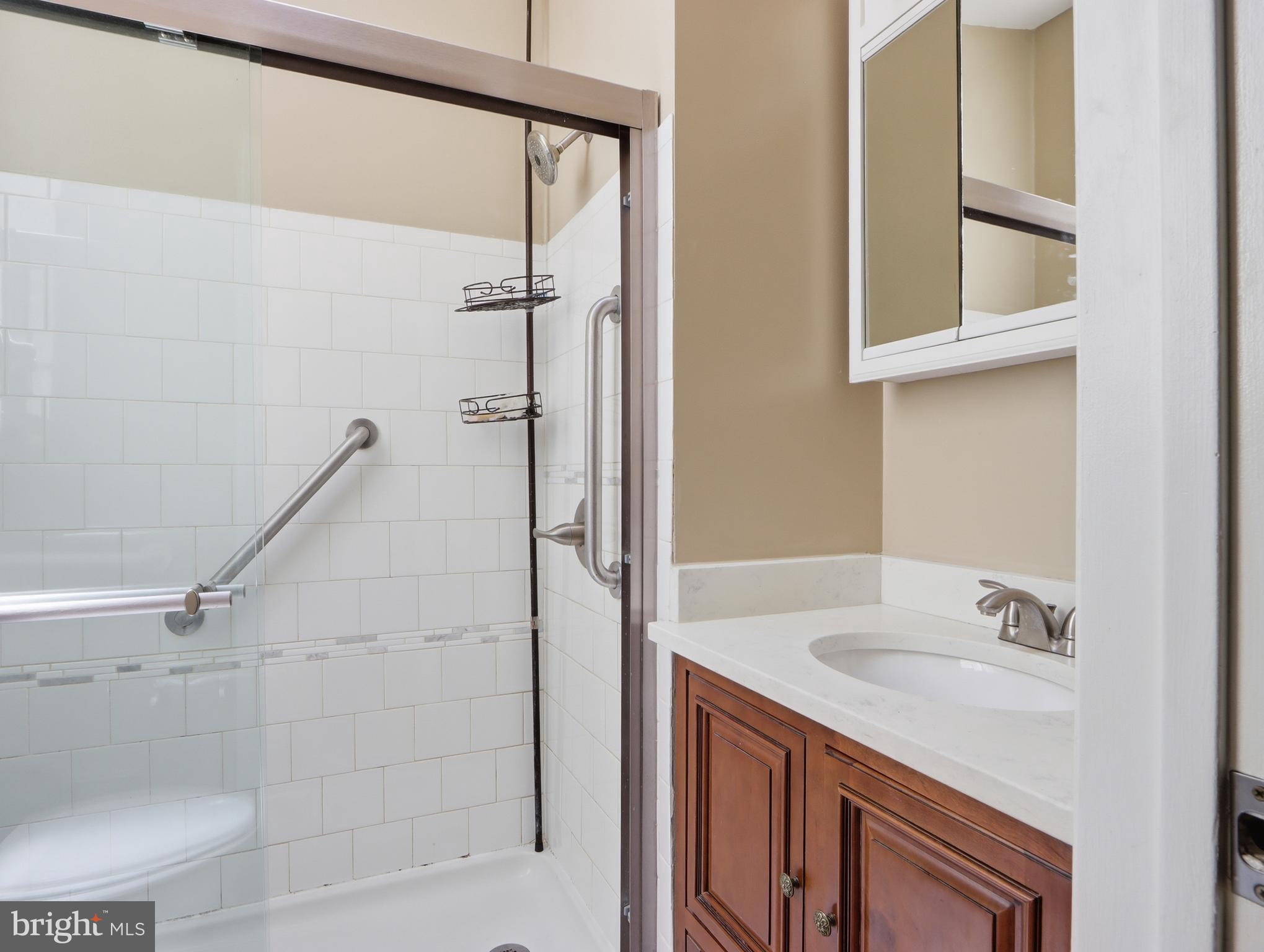 COURTLAND WOODS - Residential