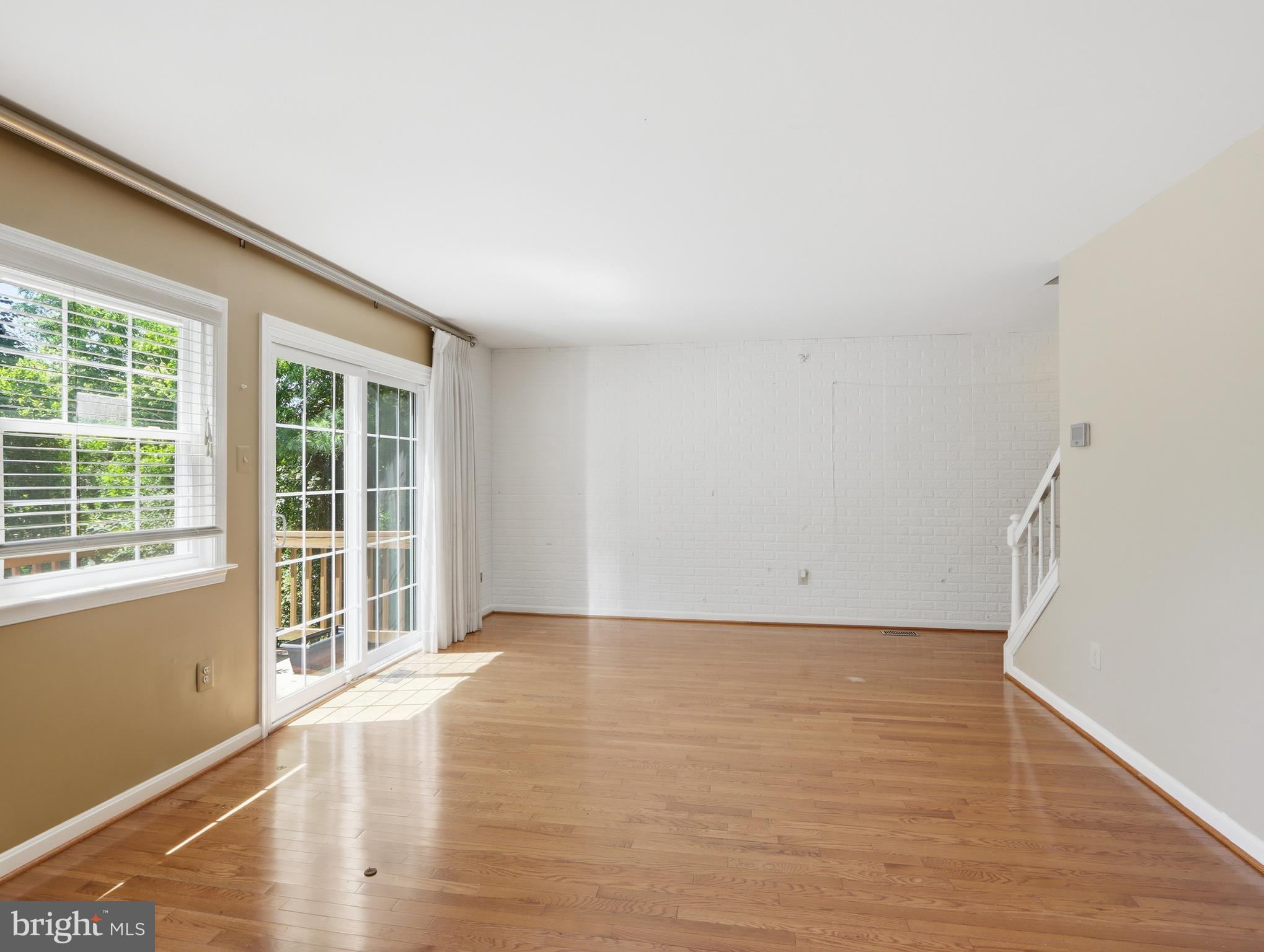 COURTLAND WOODS - Residential