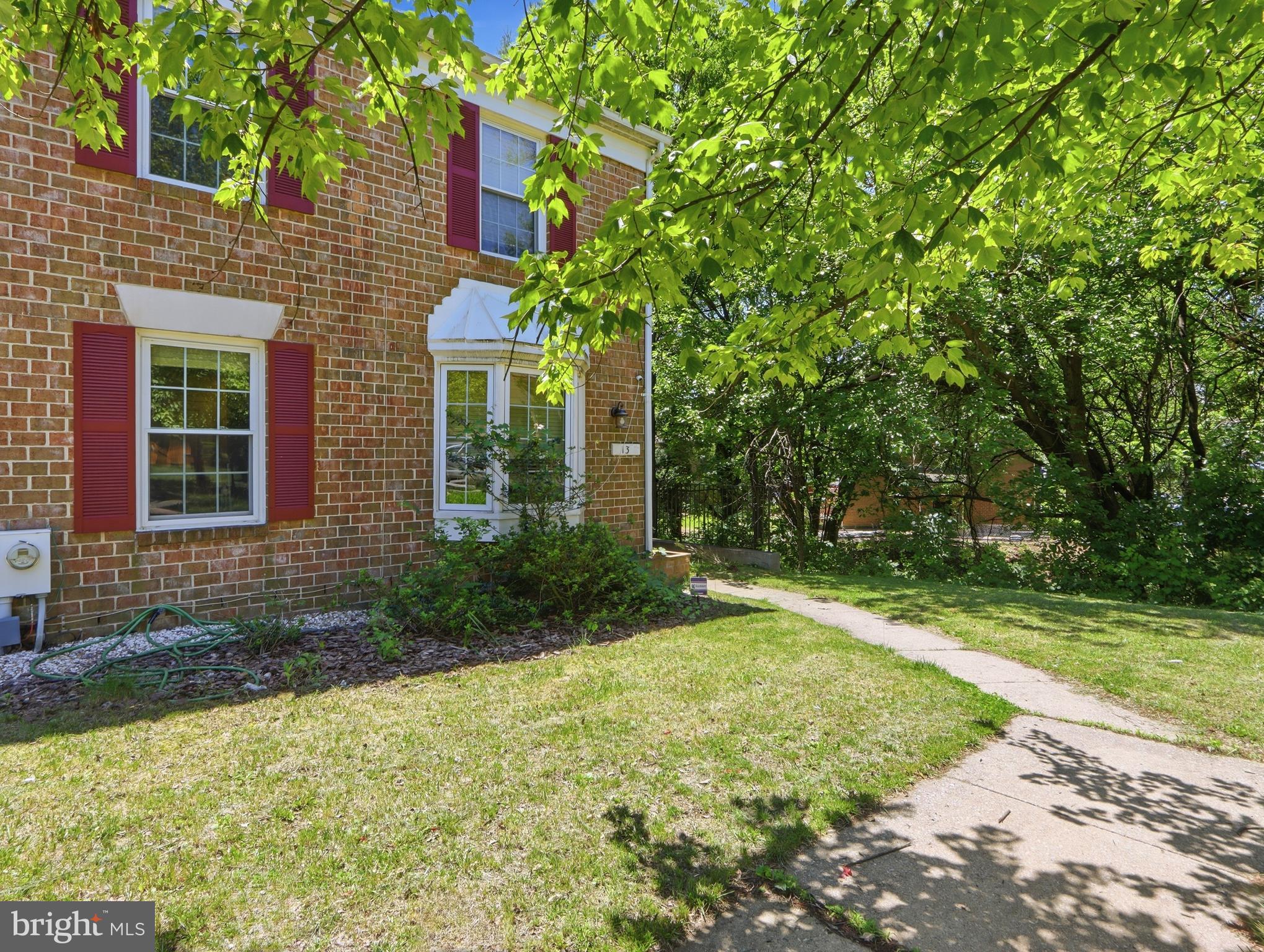 COURTLAND WOODS - Residential