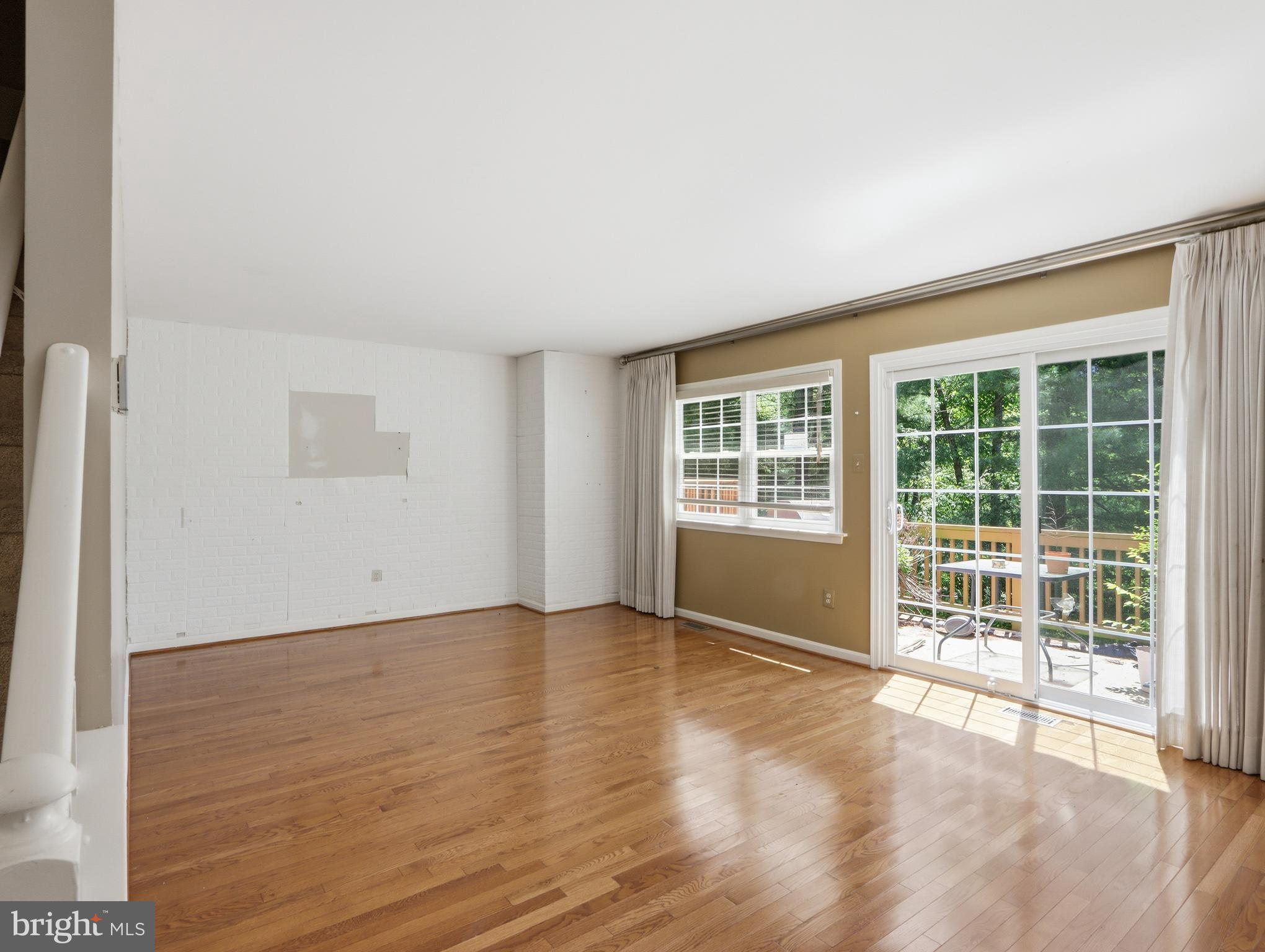 COURTLAND WOODS - Residential