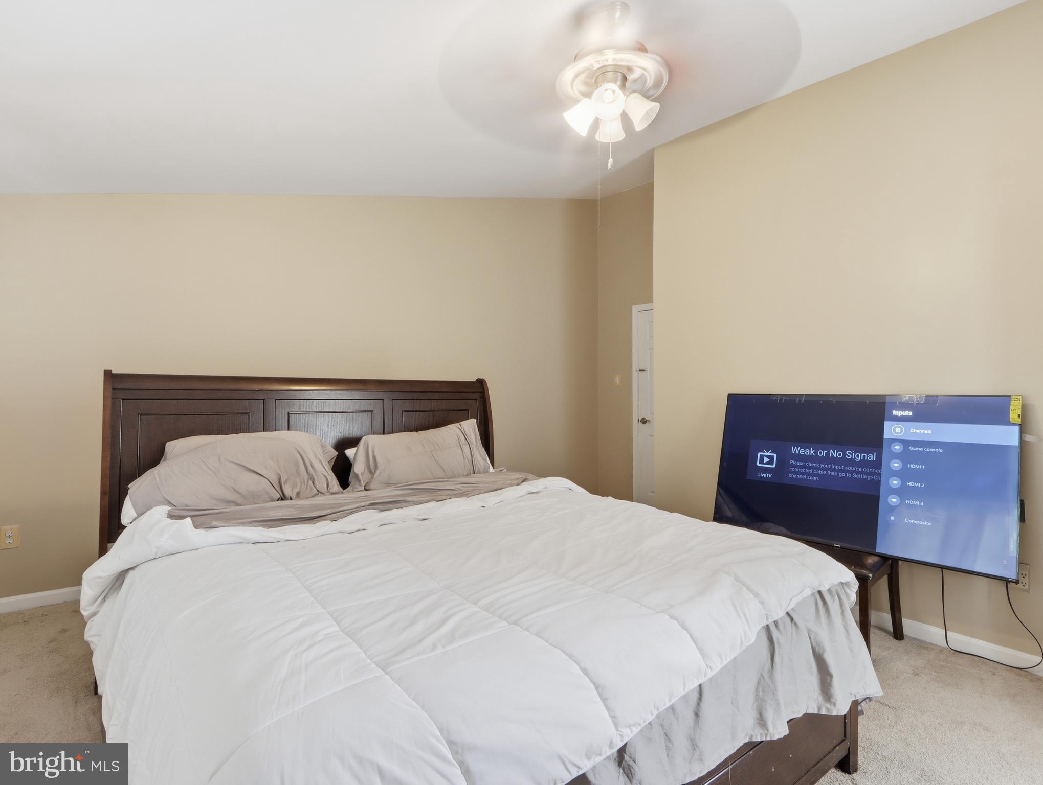 COURTLAND WOODS - Residential
