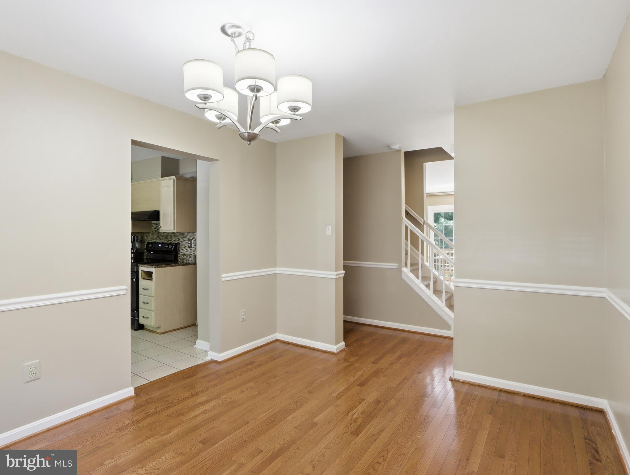 COURTLAND WOODS - Residential