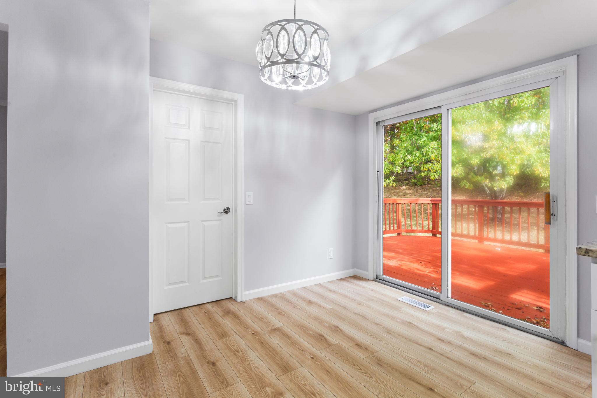 WHITE OAK MANOR - Residential