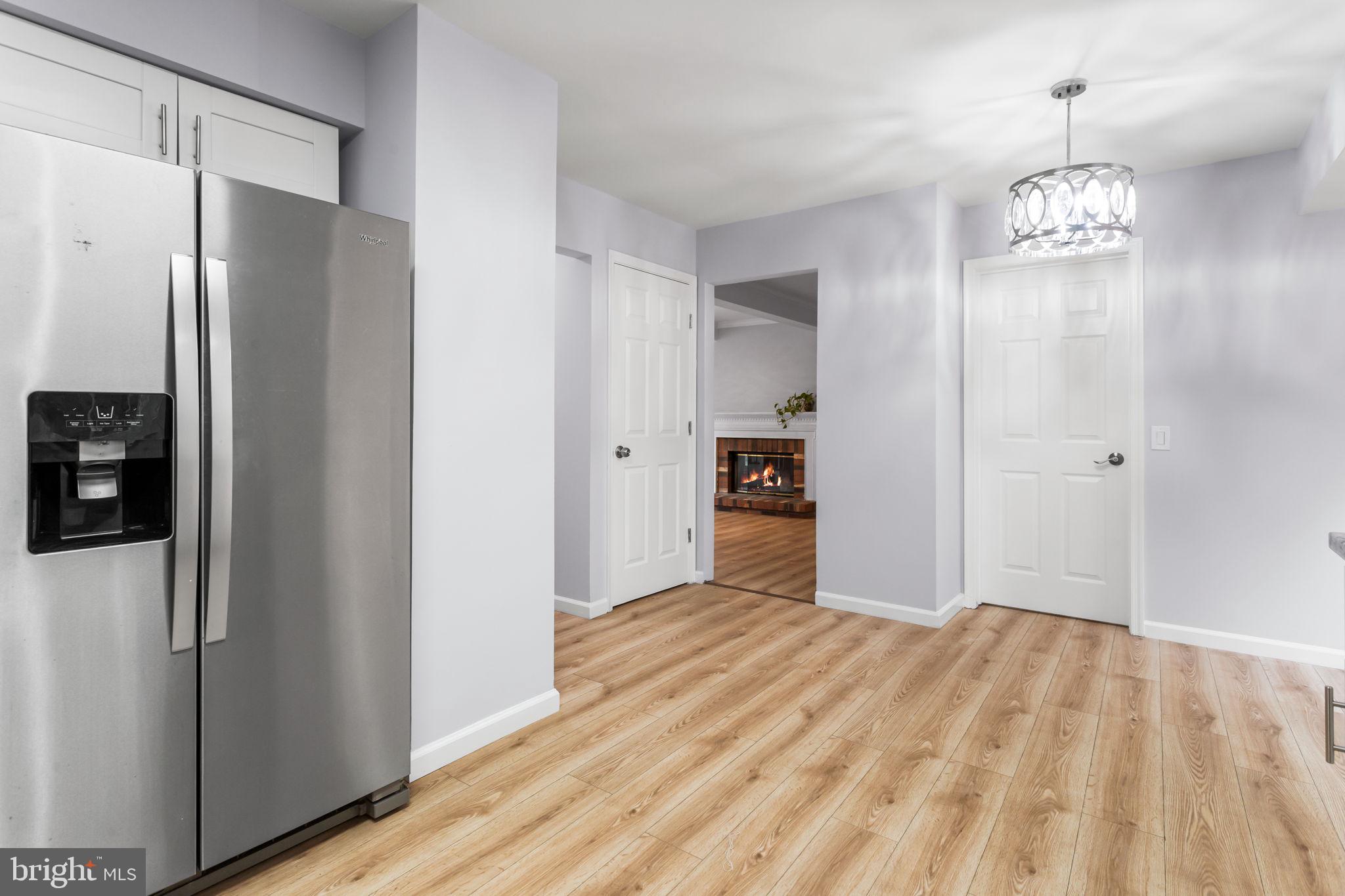 WHITE OAK MANOR - Residential