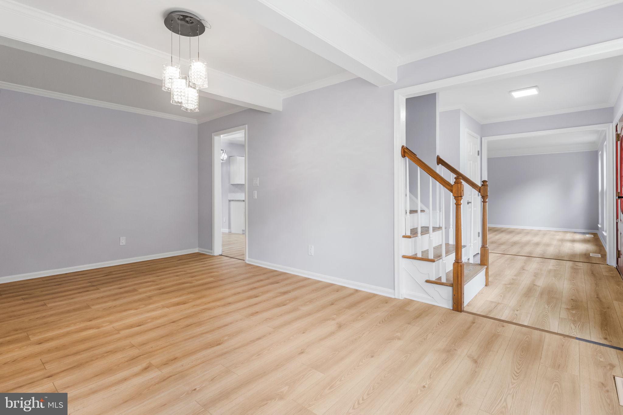 WHITE OAK MANOR - Residential