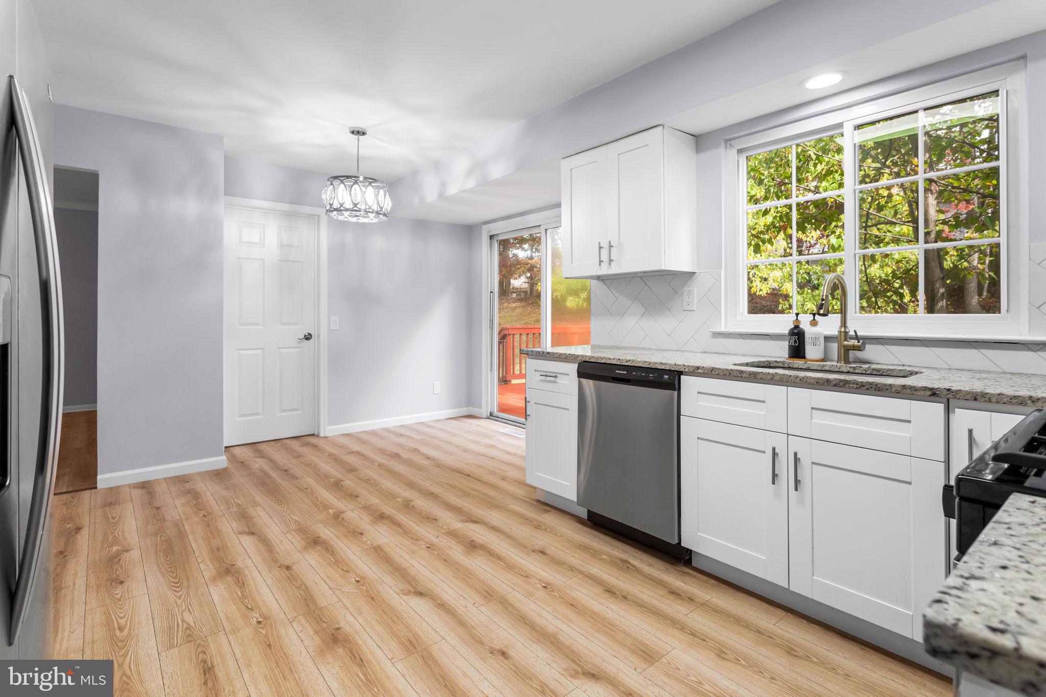 WHITE OAK MANOR - Residential