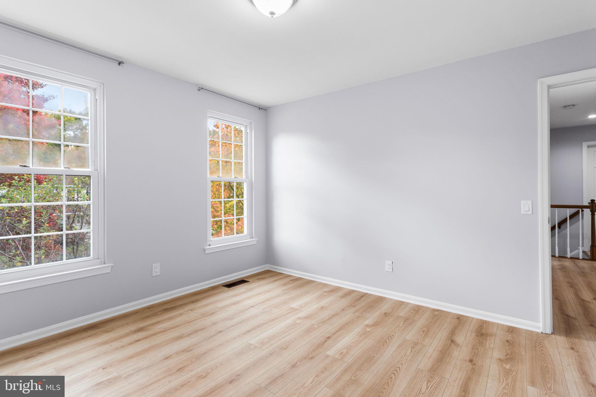 WHITE OAK MANOR - Residential