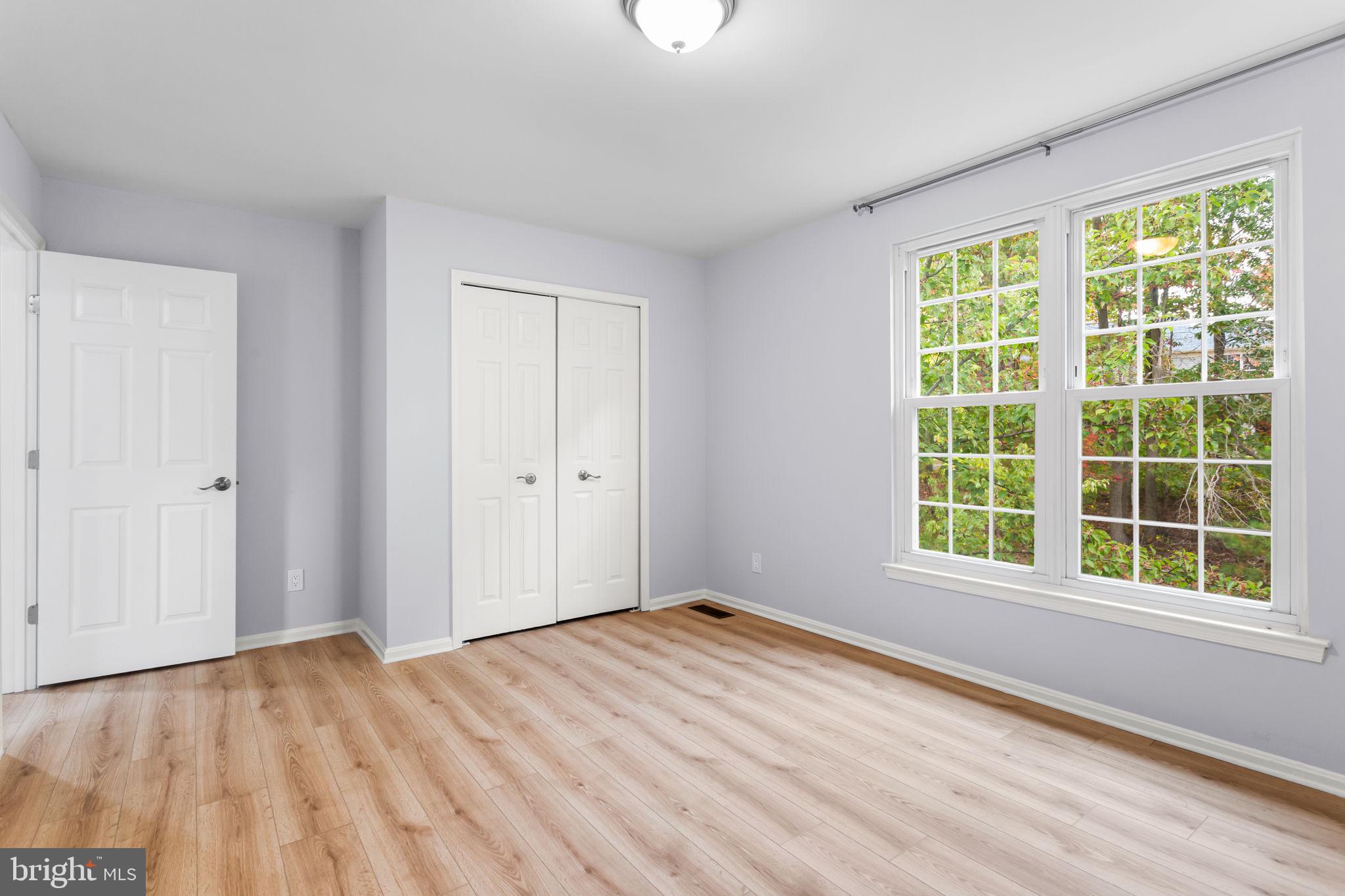 WHITE OAK MANOR - Residential