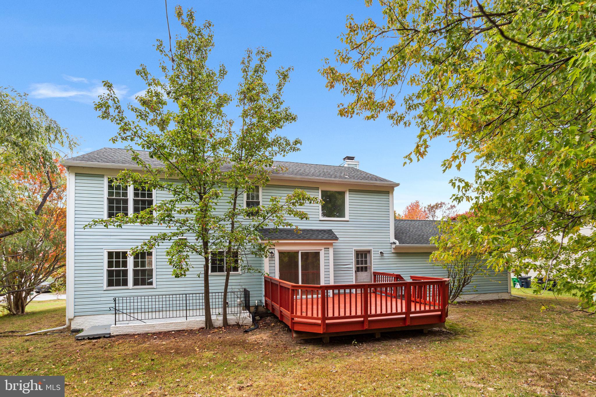 WHITE OAK MANOR - Residential